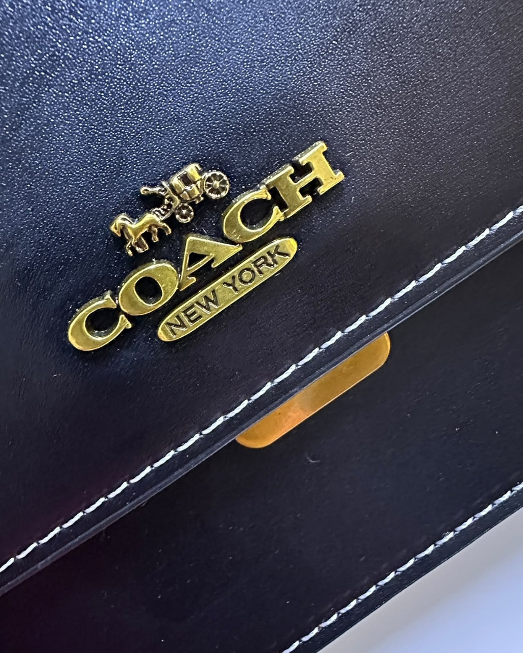 Coach Signature Shoulder Bag 26cm