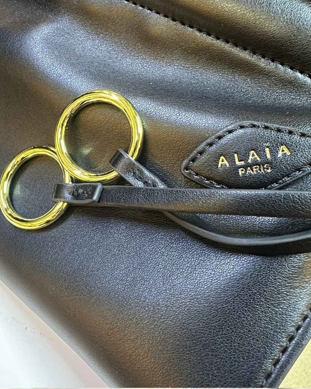 Alaïa Le Teckel Shoulder Bag 30cm A+