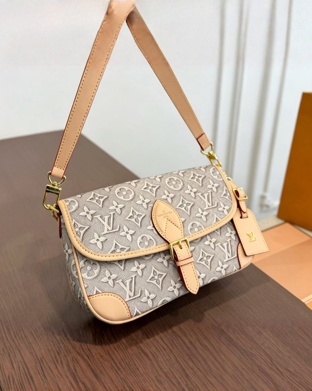 LV Diane Shoulder Bag 25cm Master