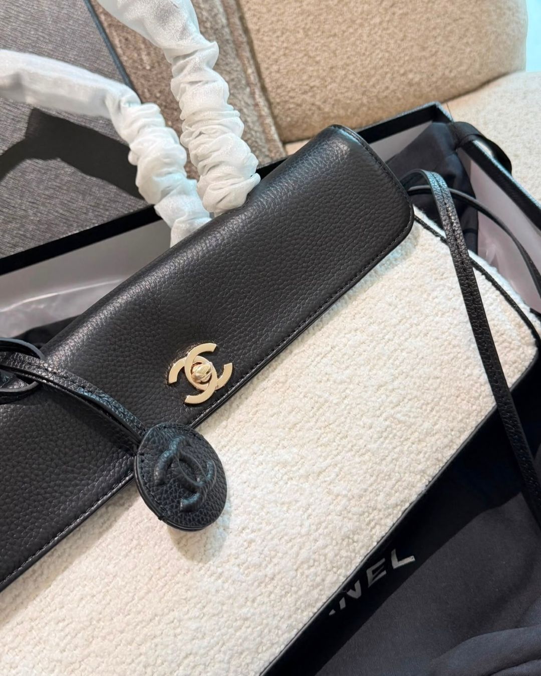 CHANEL Two-Tone Flap Bag 32 cm A+