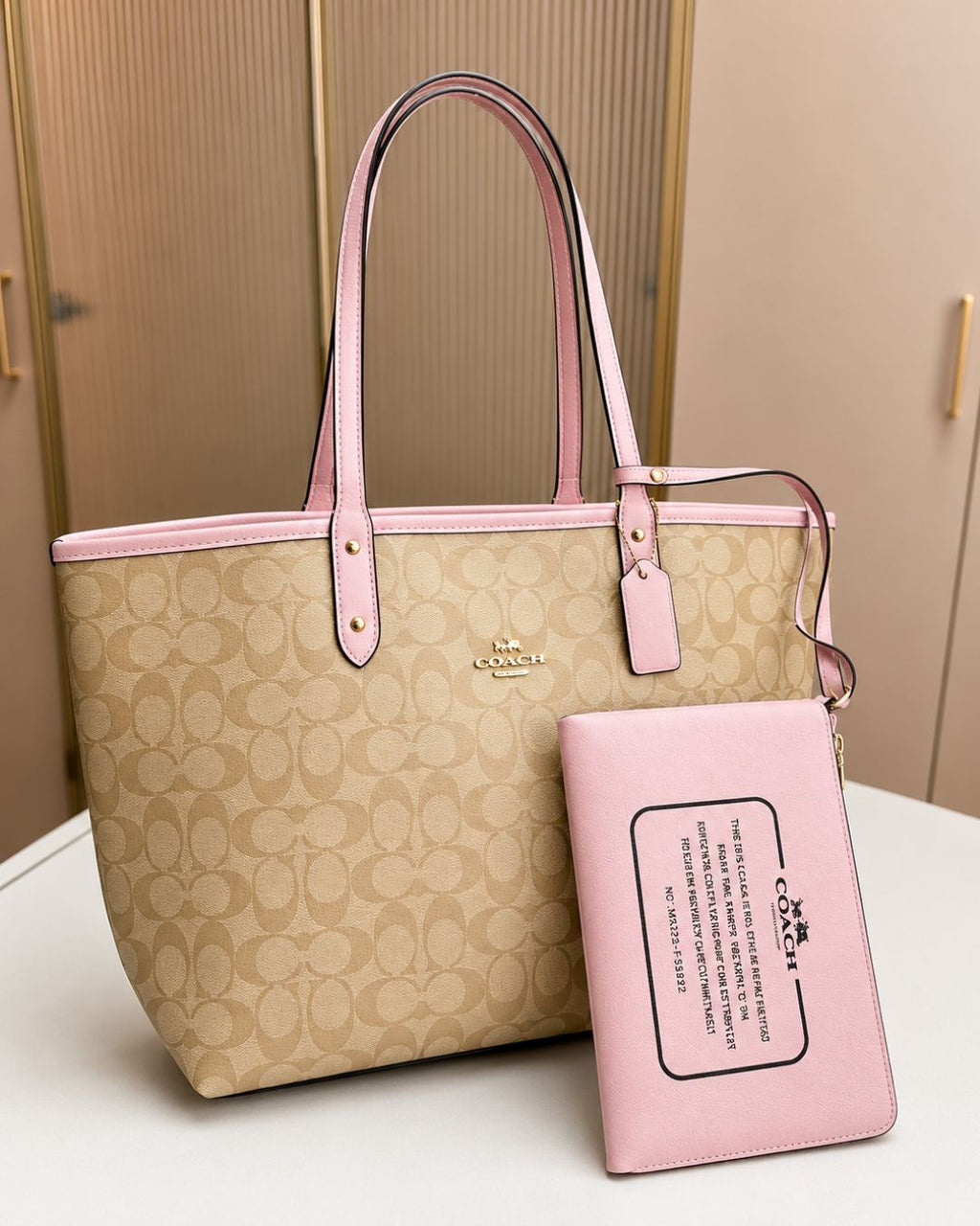 COACH Signature Tote with Pouch 43 cm
