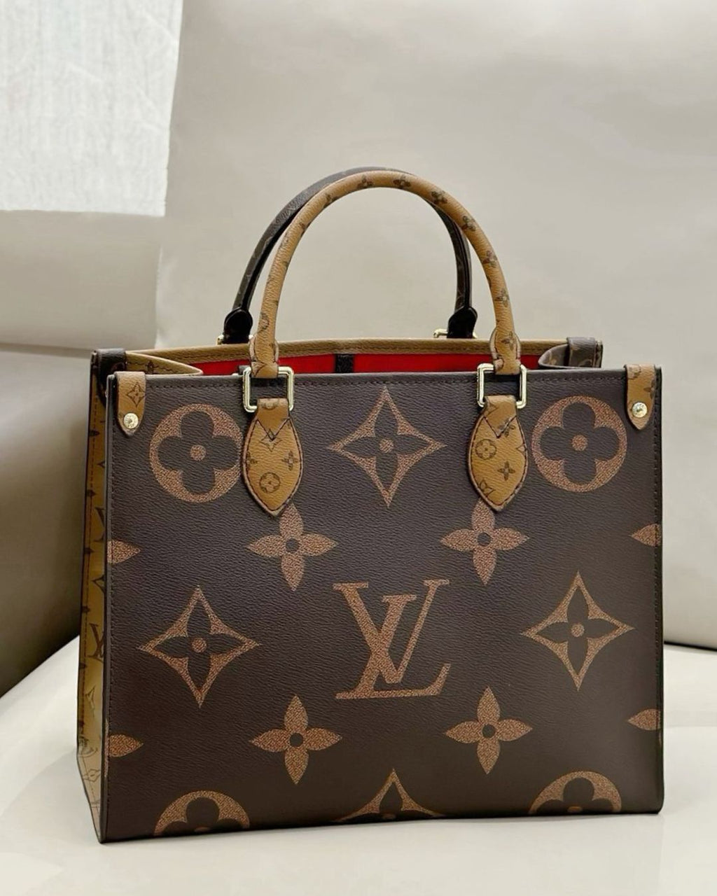 LV OnTheGo 33cm Tote