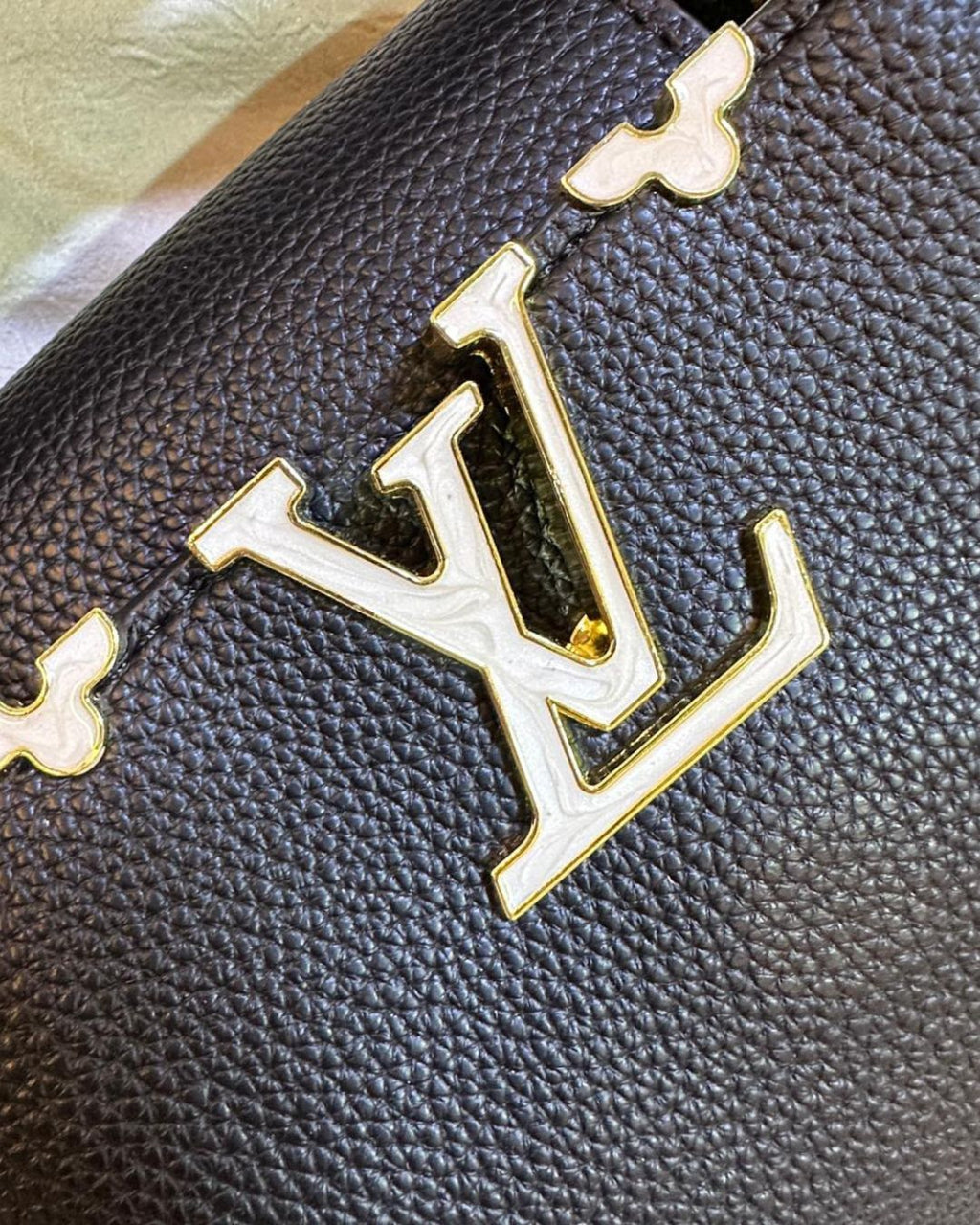 LV Capucines Mini 20cm