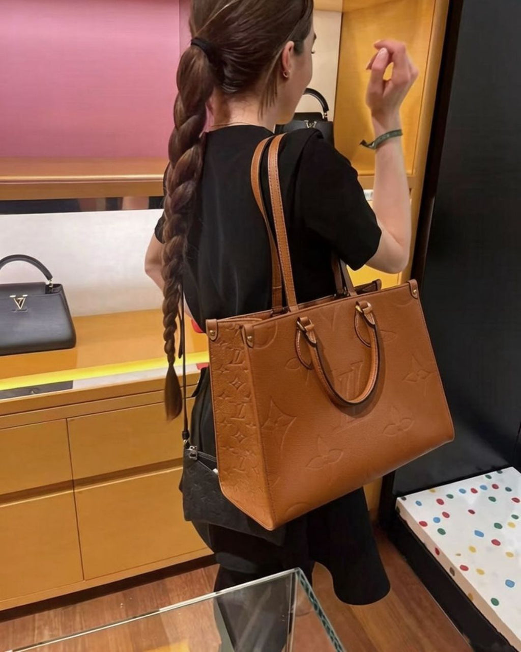 LV OnTheGo 33cm Tote