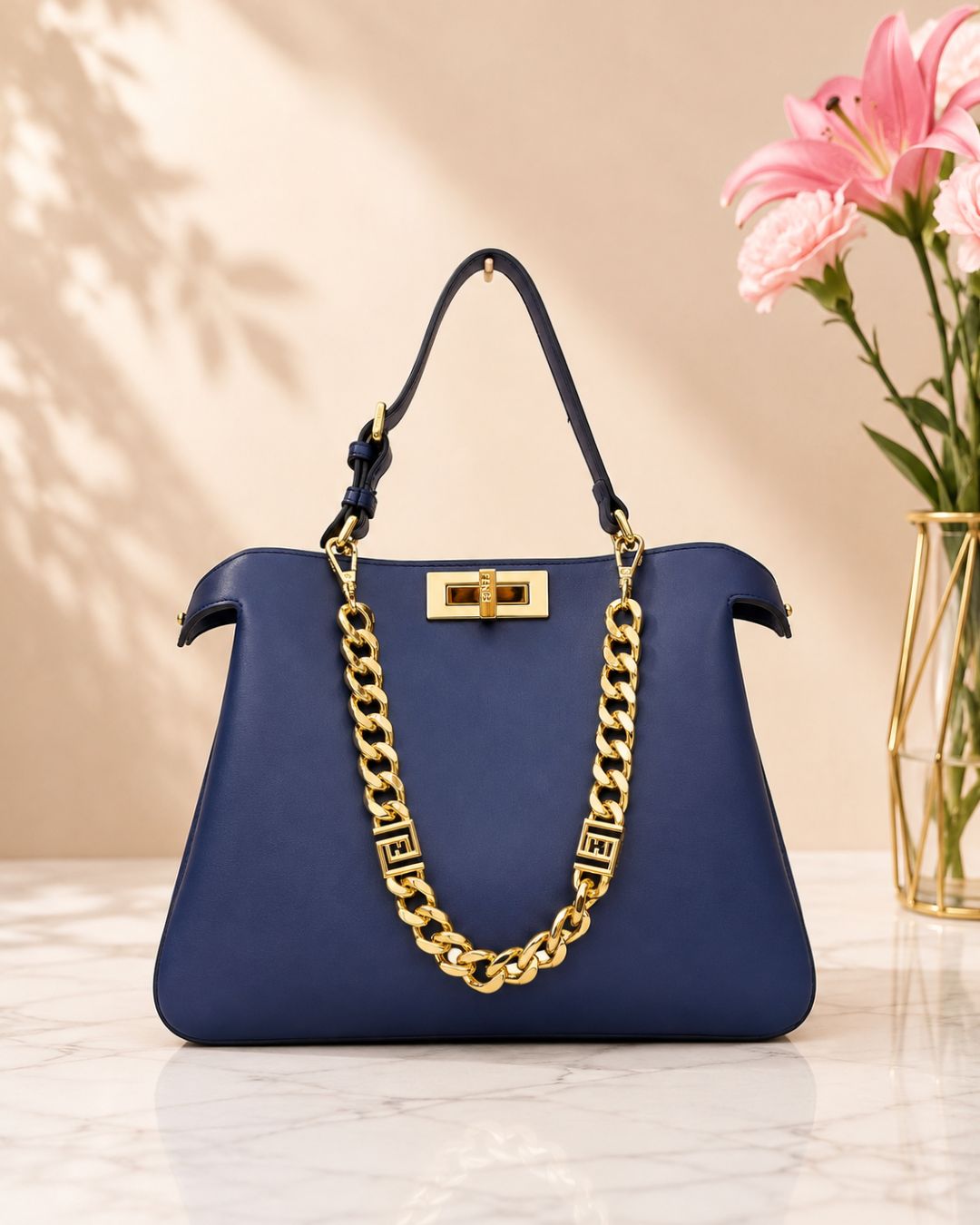 FENDI Peekaboo Style Chain Handbag 33cm A+