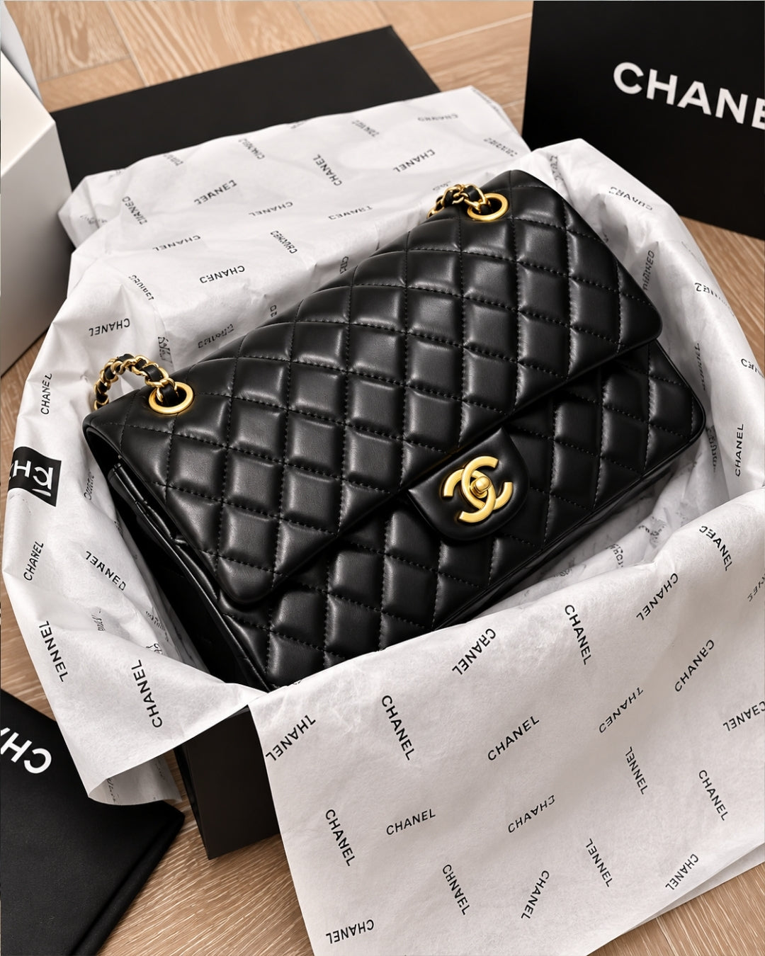 CHANEL Classic Flap Bag 25 cm