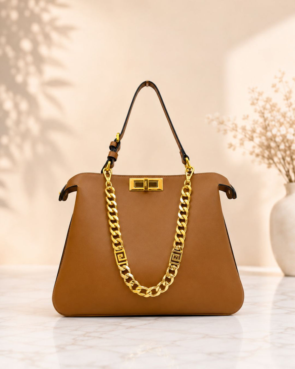 FENDI Peekaboo Style Chain Handbag 33cm A+