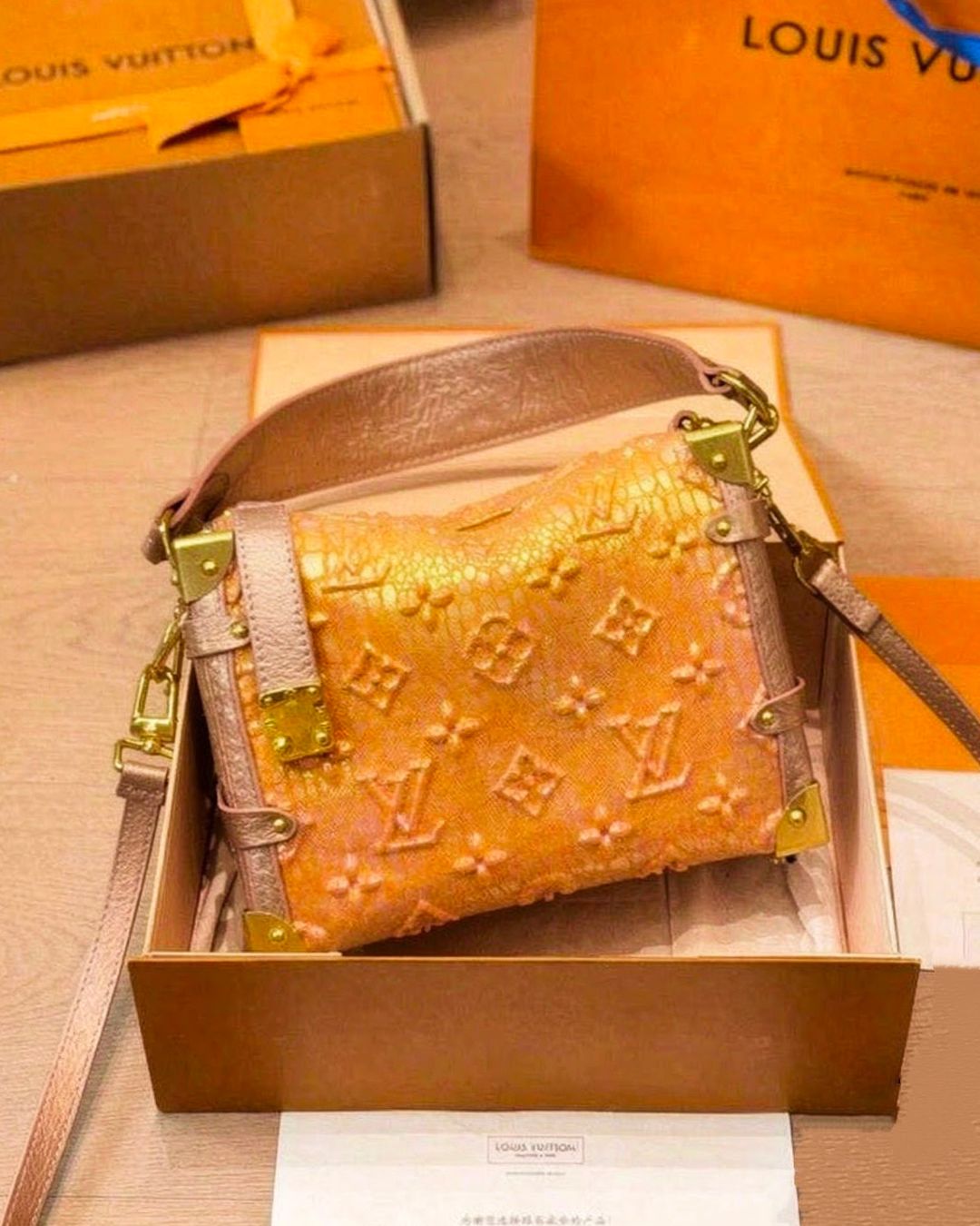 LV Trunk Shoulder Bag 23cm Master
