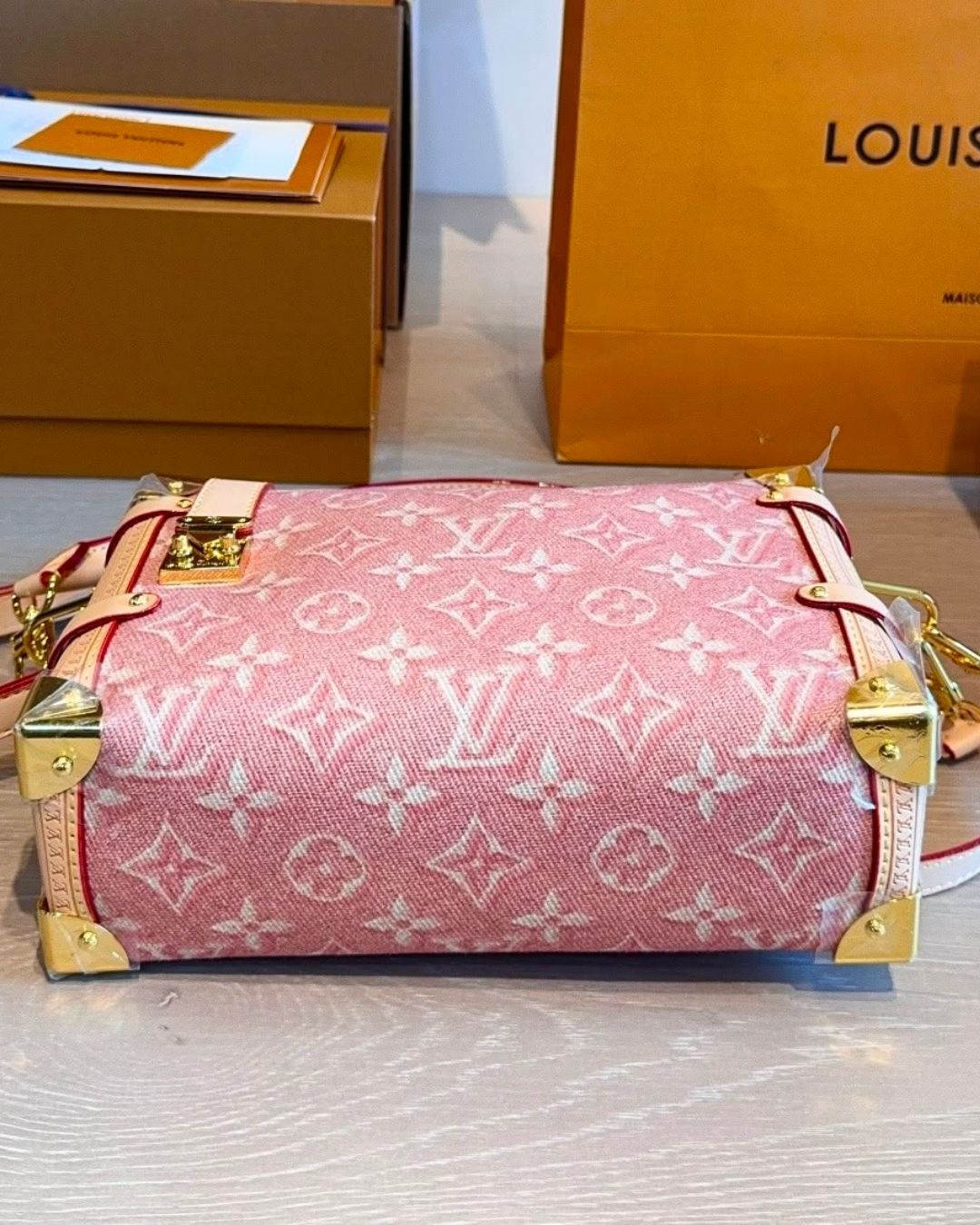 LV Trunk Shoulder Bag 23cm Master