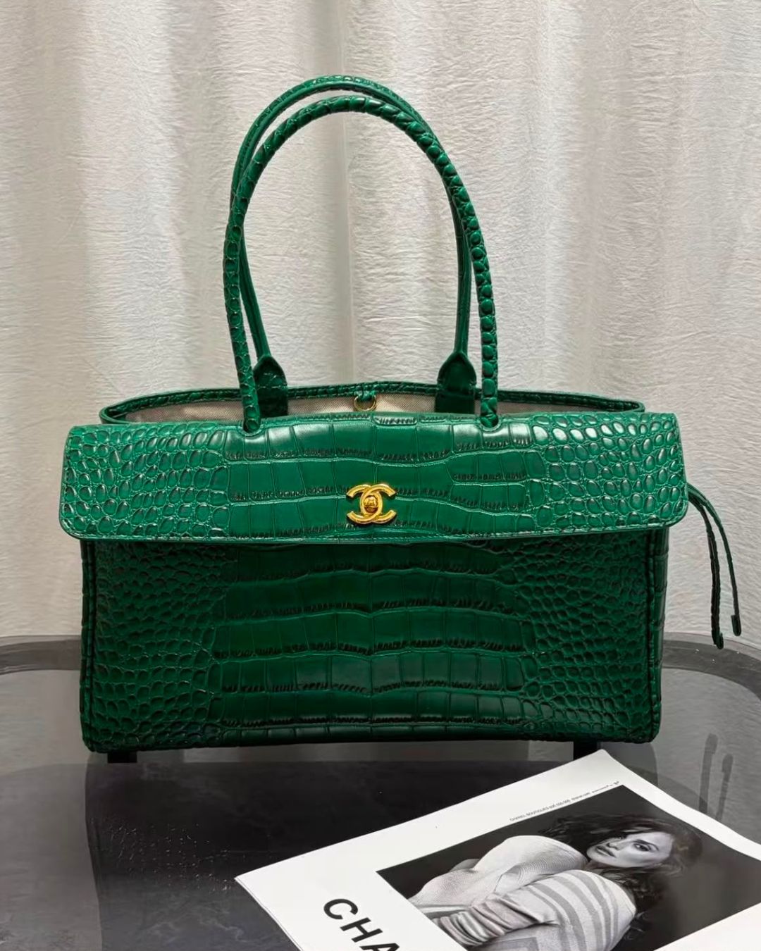 CHANEL Croc Tote 38 cm Master