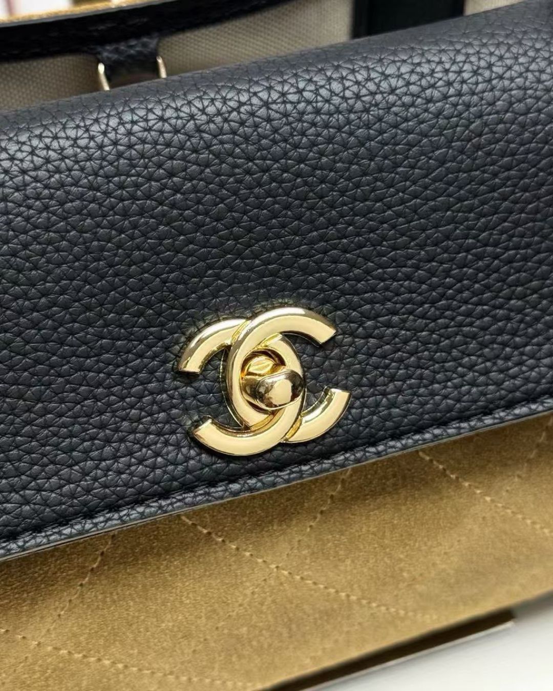 CHANEL Quilted Panel Shoulder Bag 33 cm Master