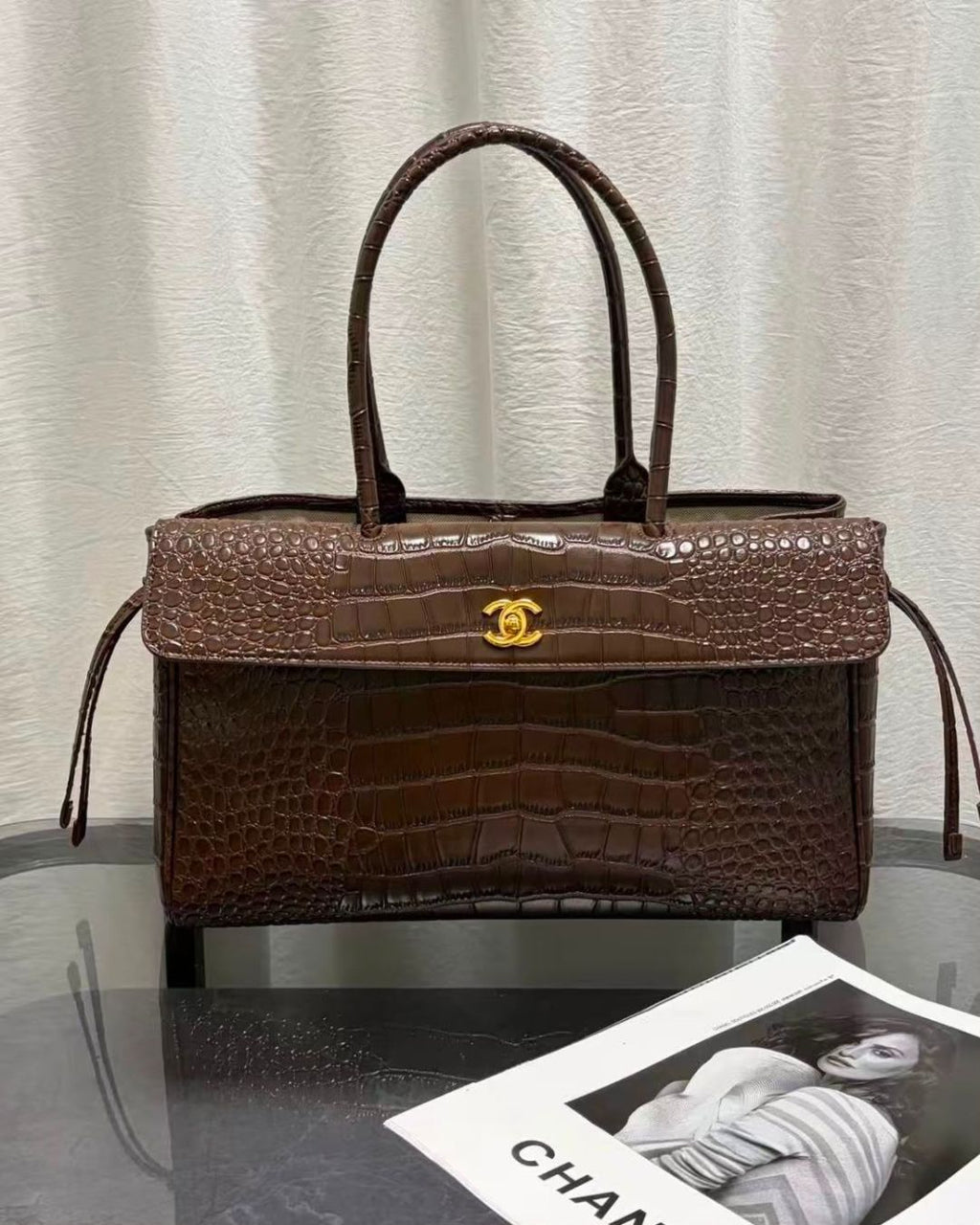 CHANEL Croc Tote 38 cm Master