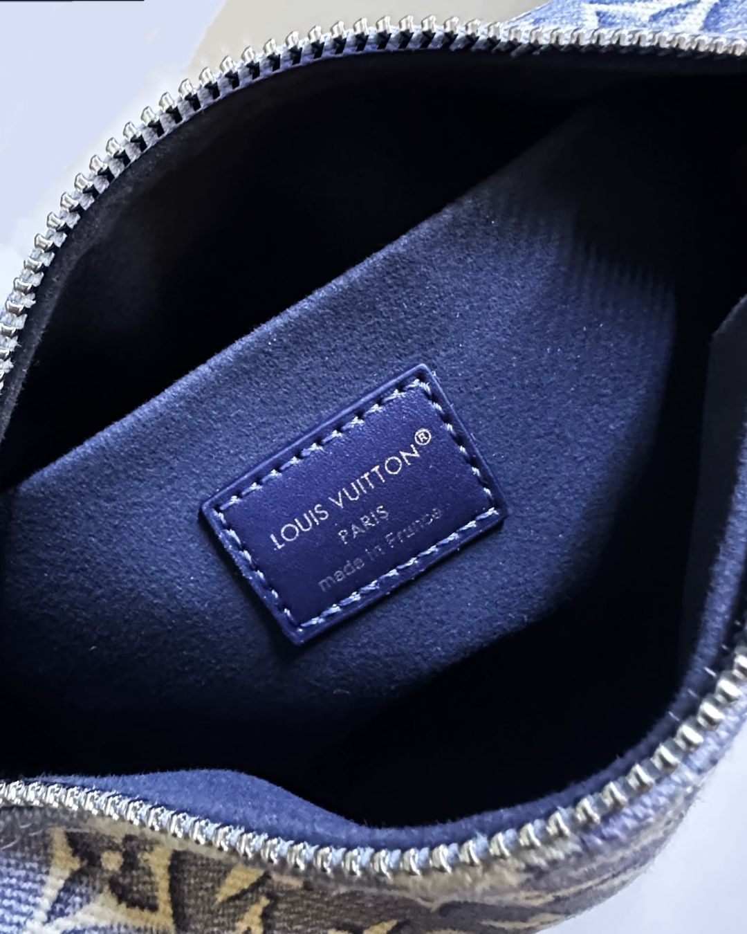 LV Trunk Shoulder Bag 23cm Master