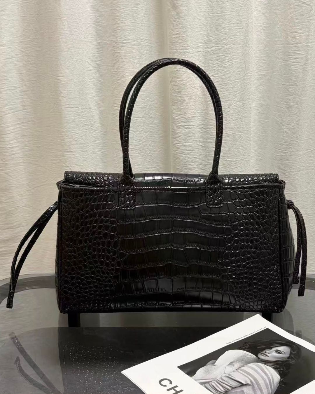 CHANEL Croc Tote 38 cm Master