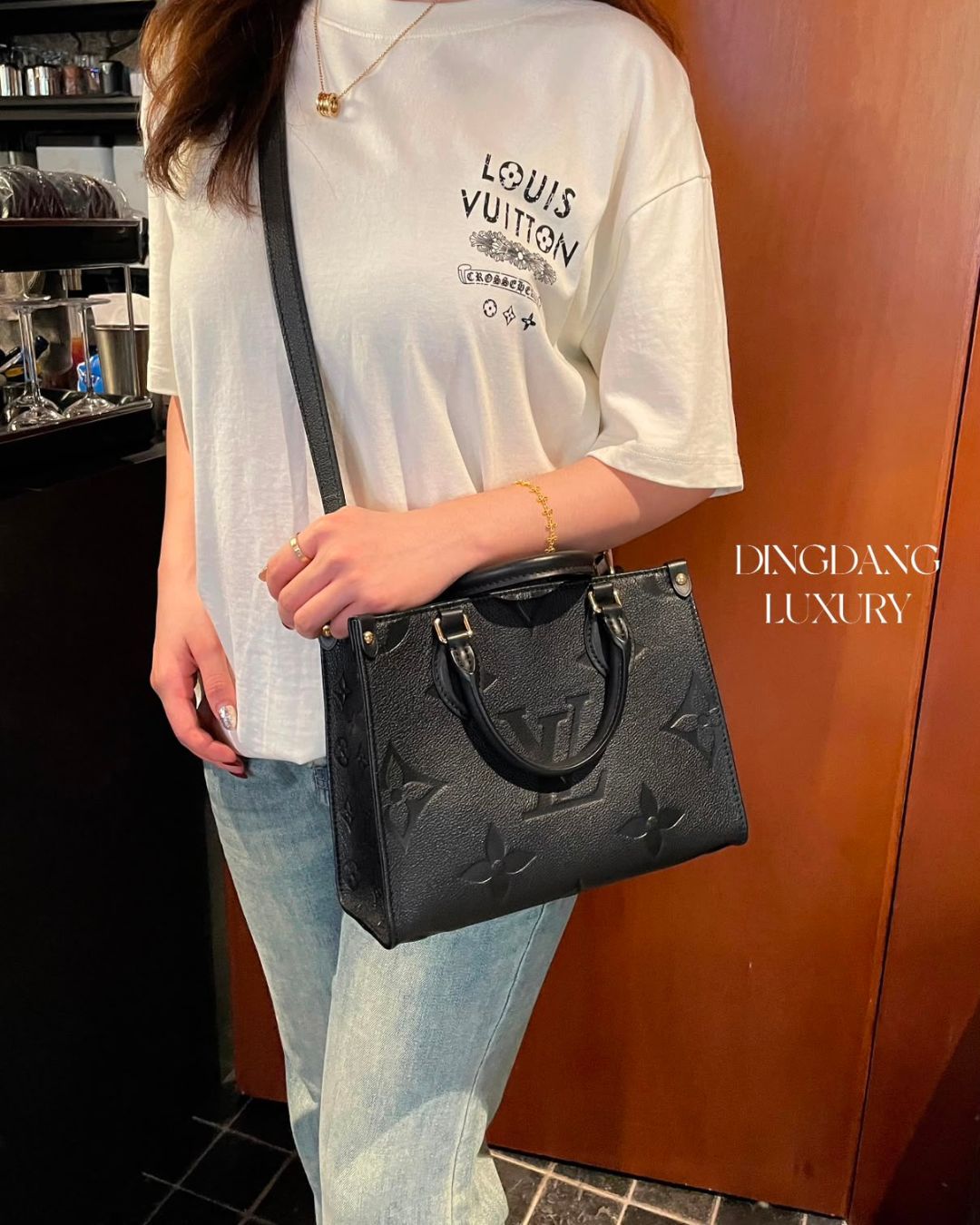 LV OnTheGo Embossed 27cm Tote