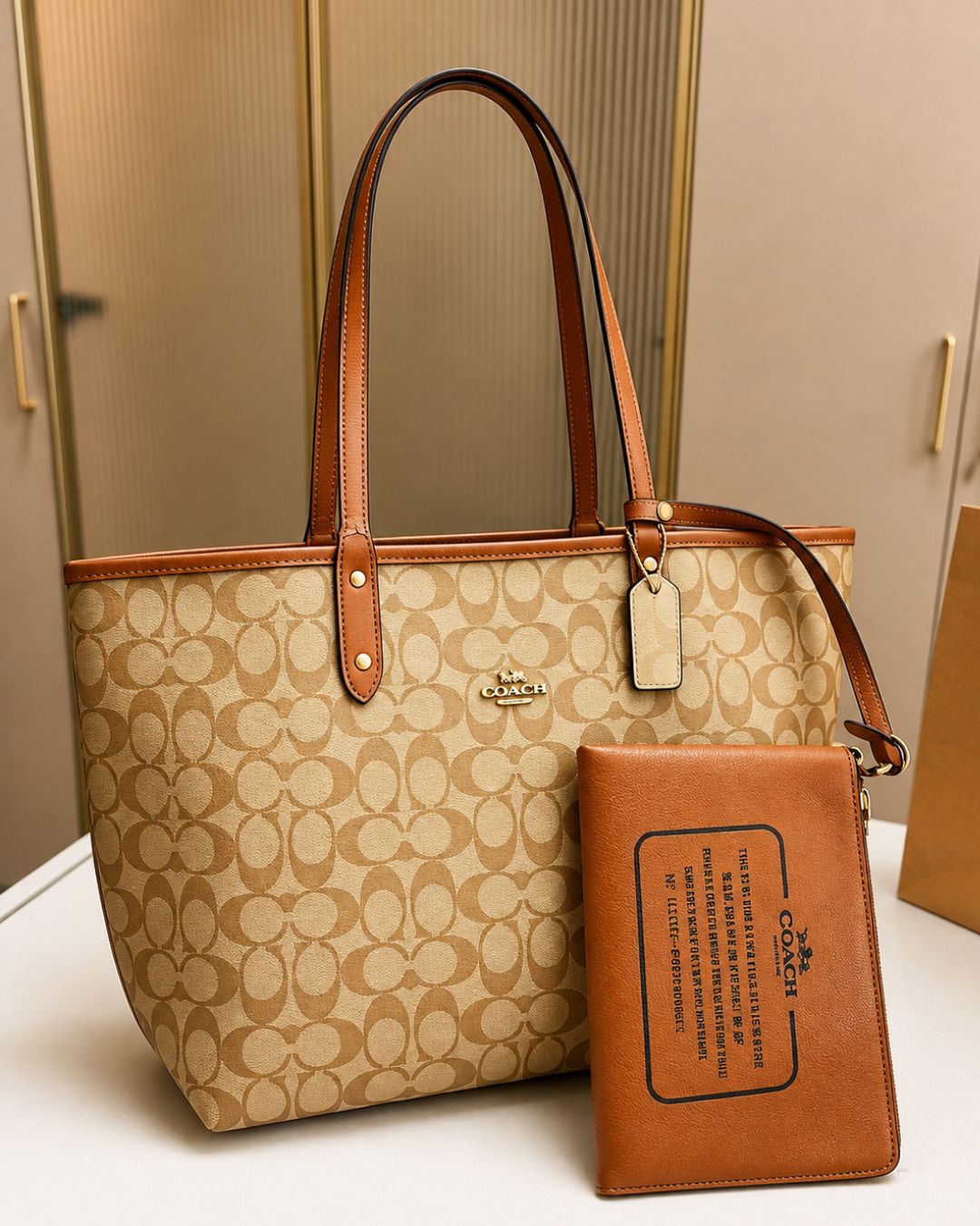 COACH Signature Tote with Pouch 43 cm