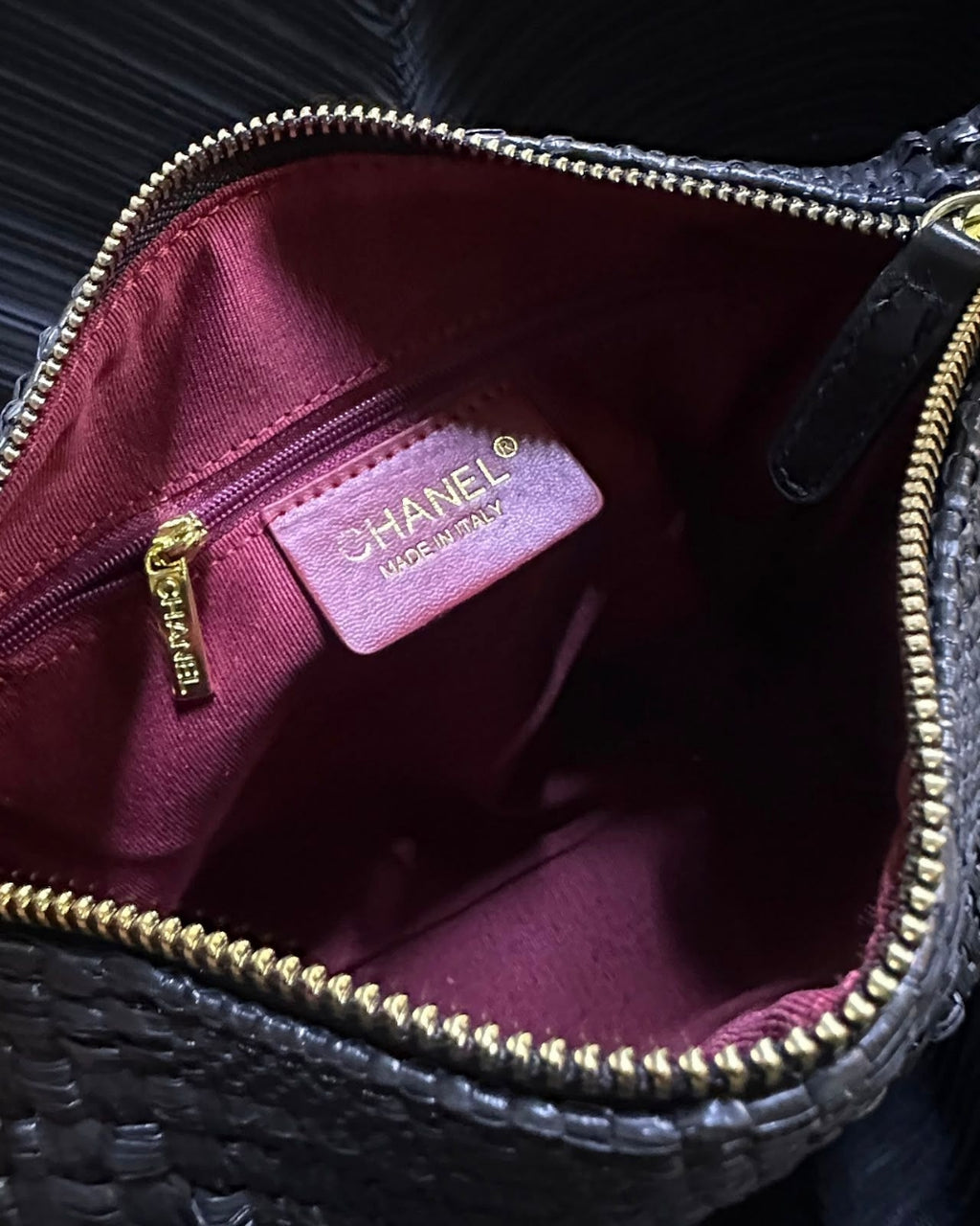 CHANEL Raffia Curved Shoulder Bag 22 cm