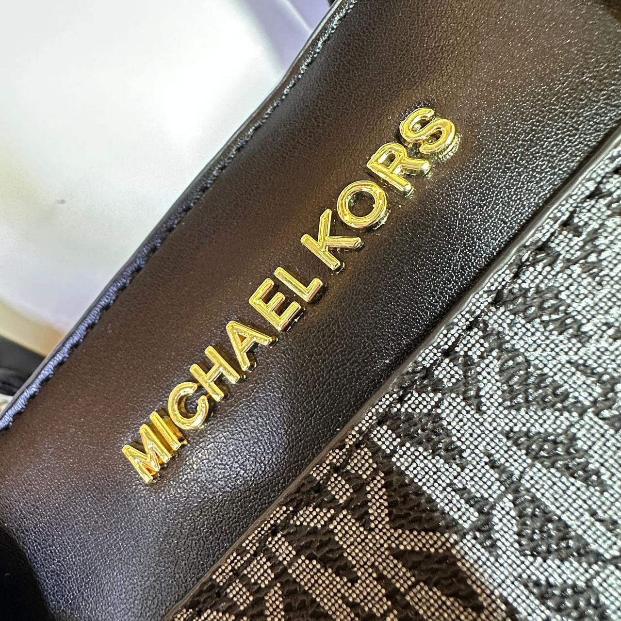 Michael Kors Hope MK Signature Tote — 32 cm | 3 Colors Without Box