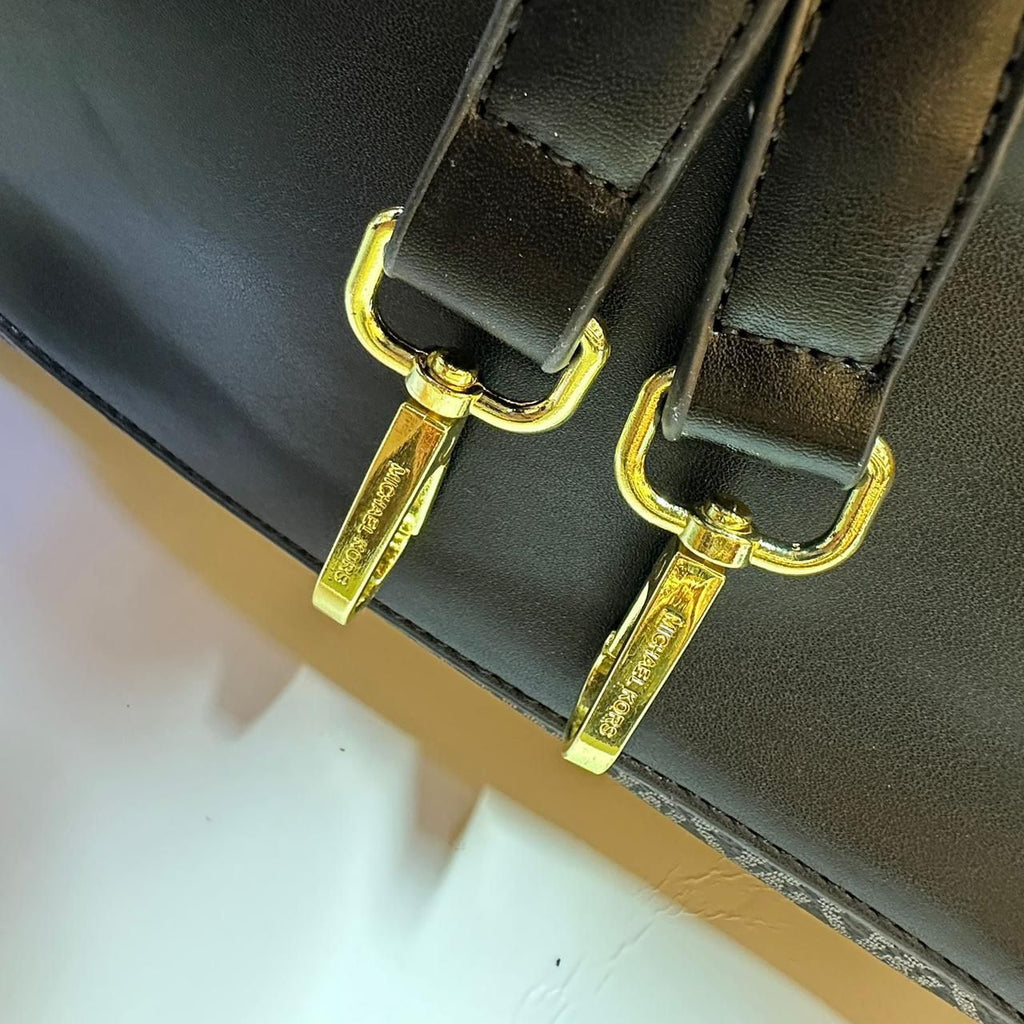 Michael Kors Hope MK Signature Tote — 32 cm | 3 Colors Without Box