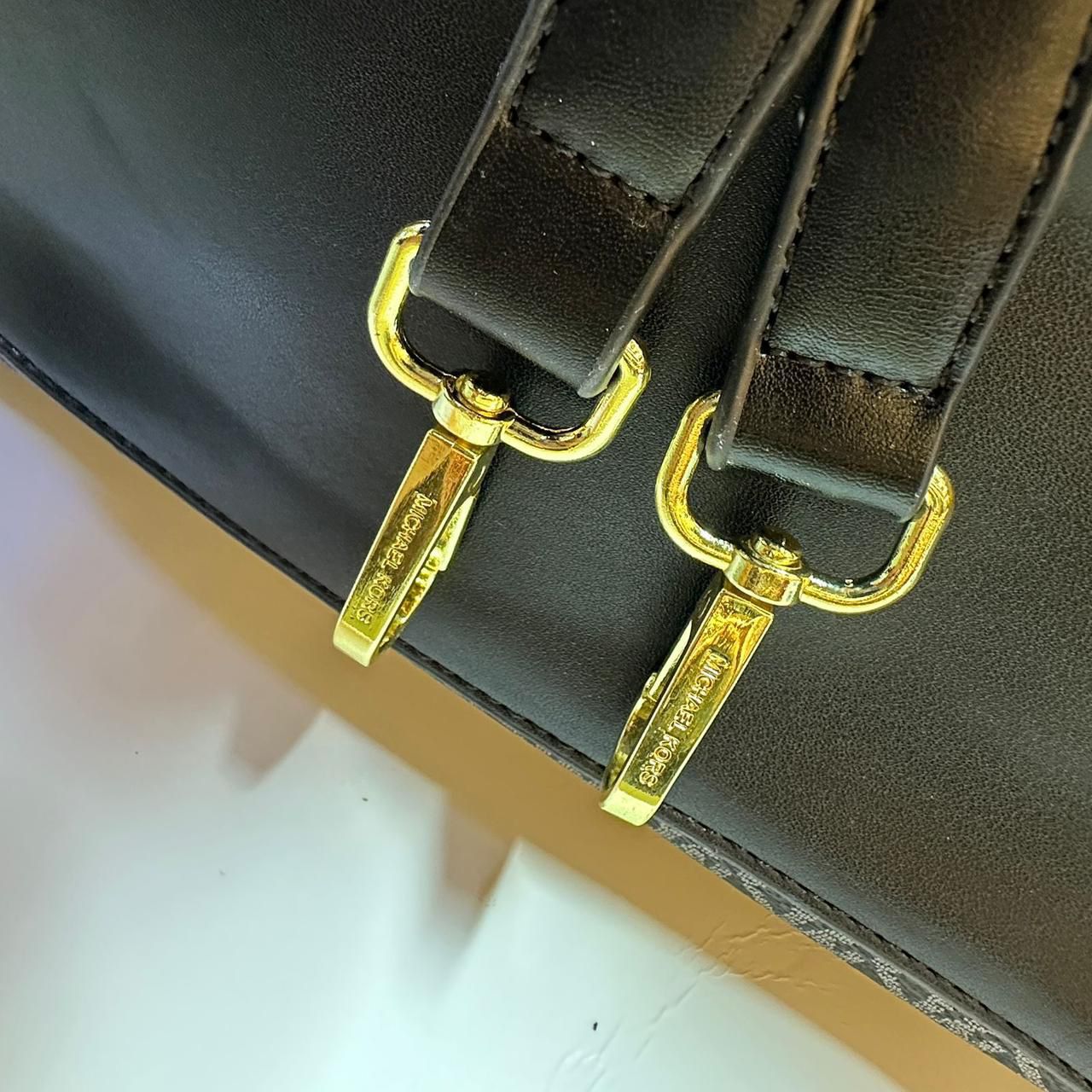 Michael Kors Hope MK Signature Tote — 32 cm | 3 Colors Without Box
