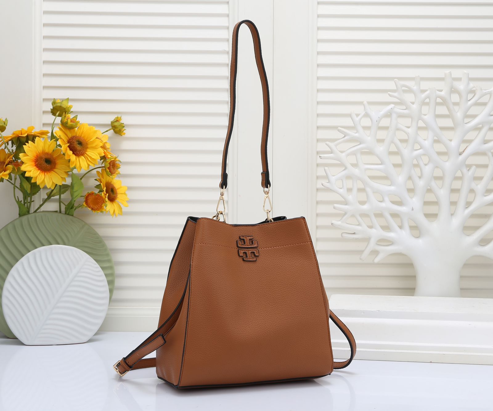 Tory Burch McGraw Bucket Bag — 30 cm | 4 Colors Without Box