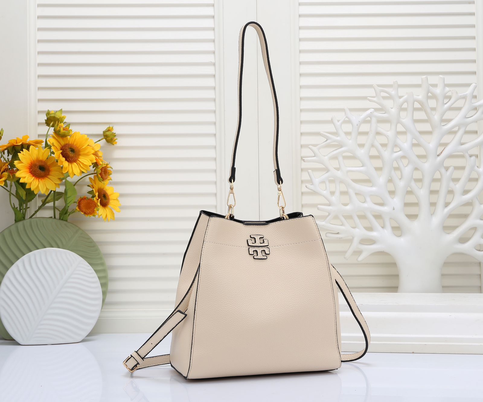 Tory Burch McGraw Bucket Bag — 30 cm | 4 Colors Without Box