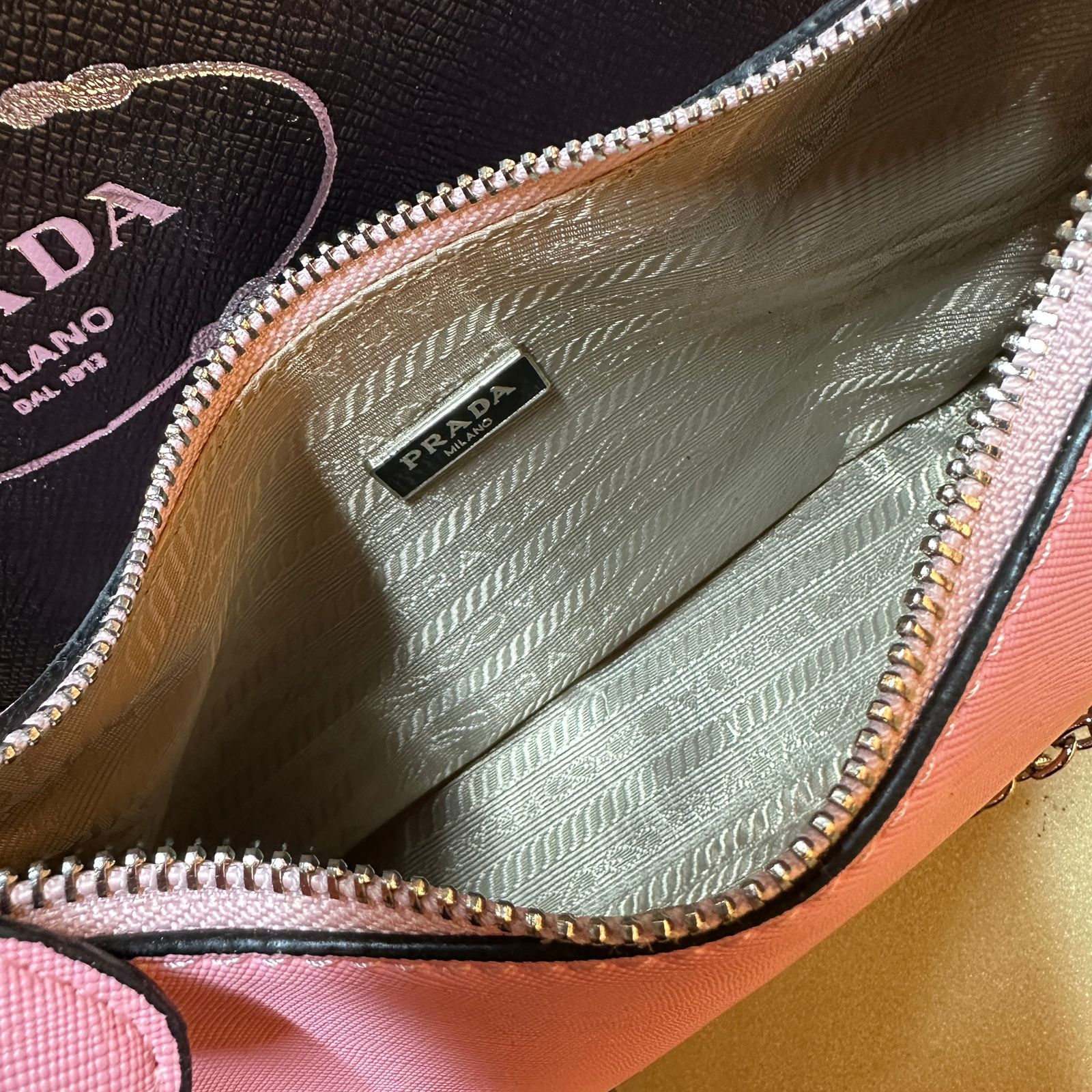 Prada Re-Edition 2005 Saffiano Leather Bag — 22 cm | 3 Colors With Box