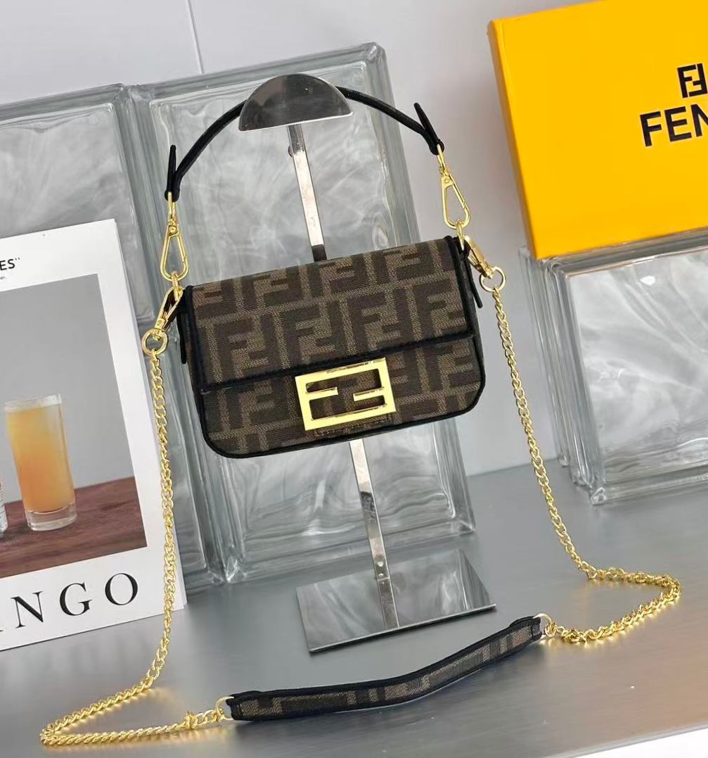 FENDI BAGUETTE BAG — 18 cm | 4 Colors With Box