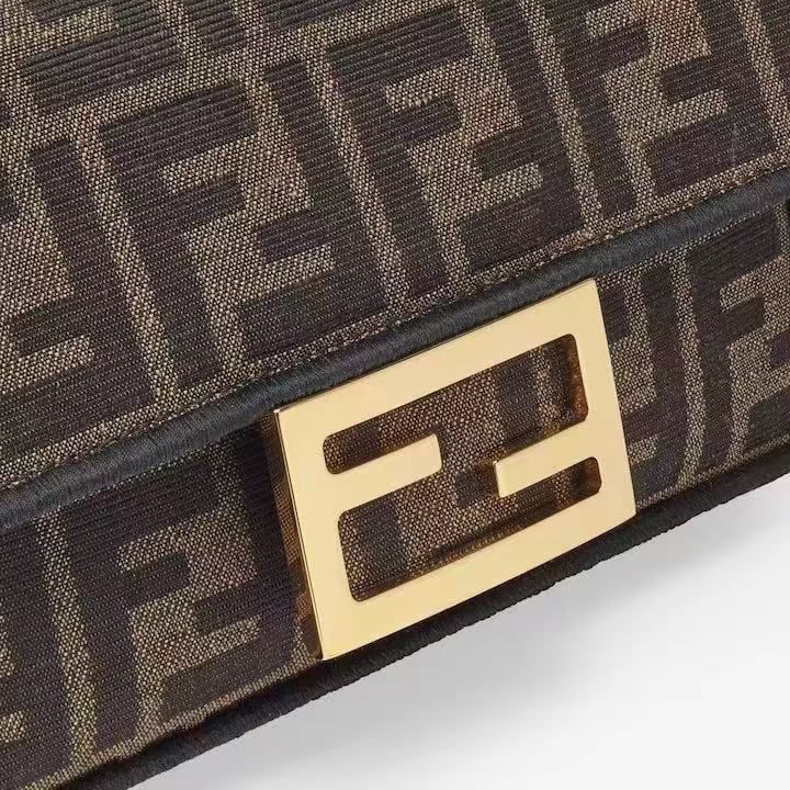 FENDI BAGUETTE BAG — 18 cm | 4 Colors With Box