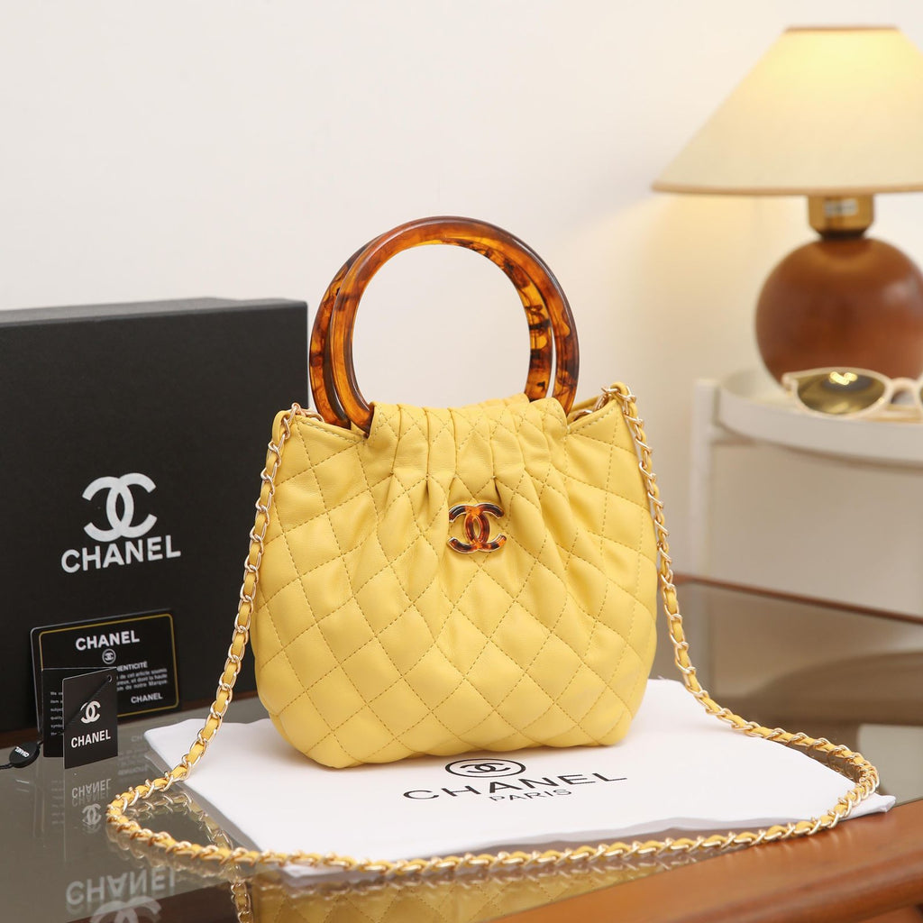 CHANEL CC QUILTED BUCKET 24 cm With Box
