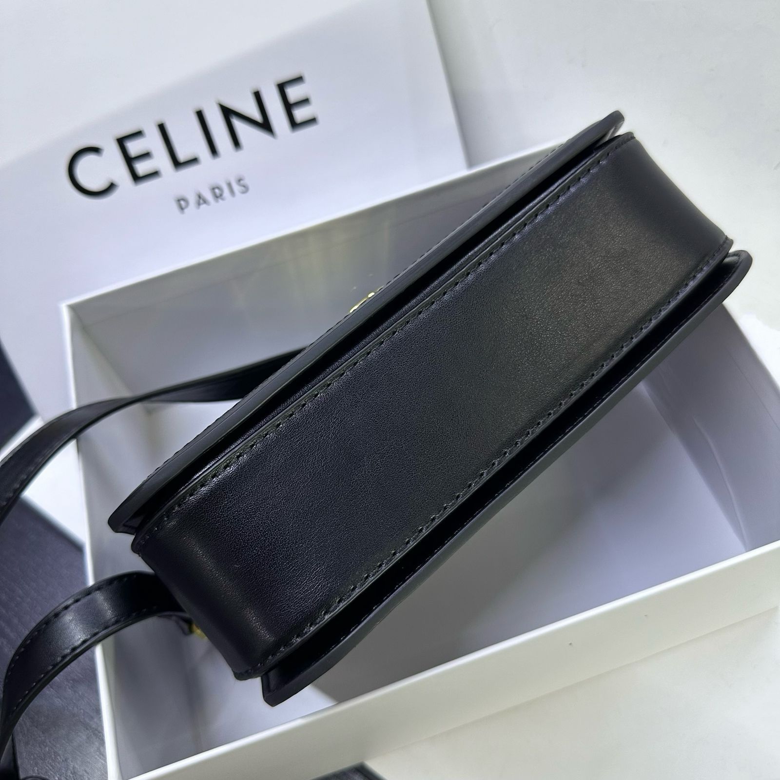 CELINE TRIOMPHE SHOULDER BAG — 22 cm | 2 Colors With Box