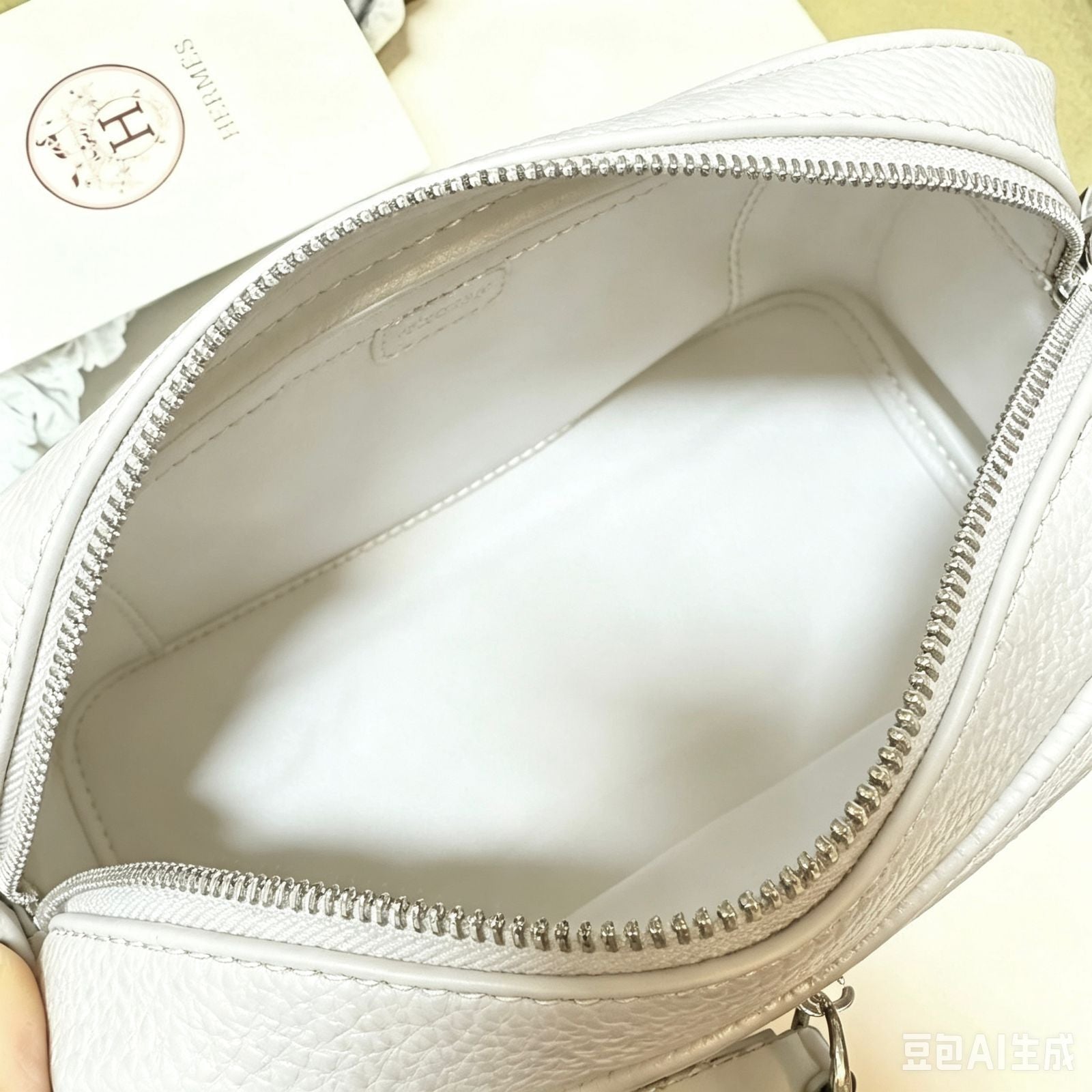 HERMÈS Crossbody  Bag — 24 cm | 6 Colors With Box