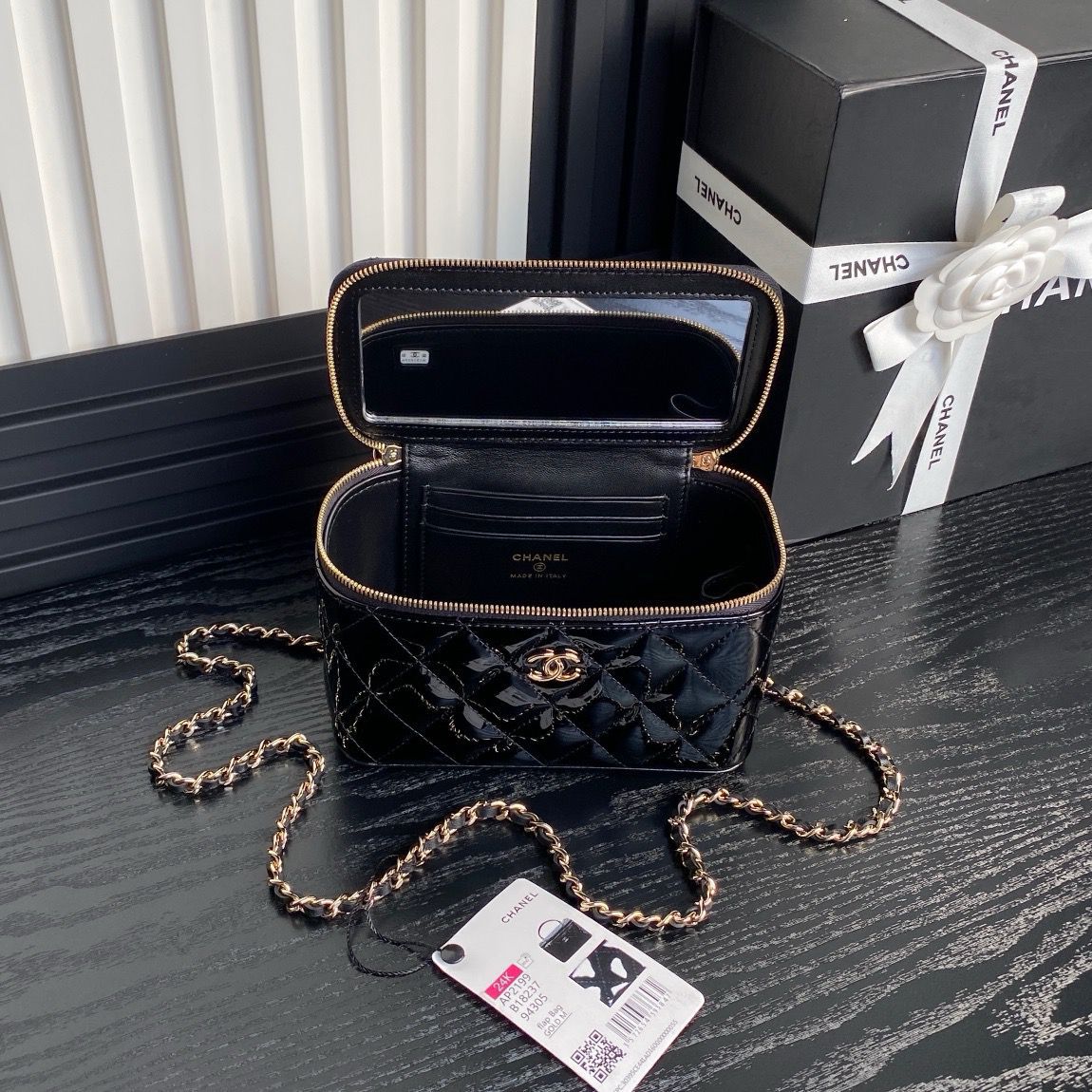 CHANEL Cosmetic Case — 18 cm | 2 Colors With Box