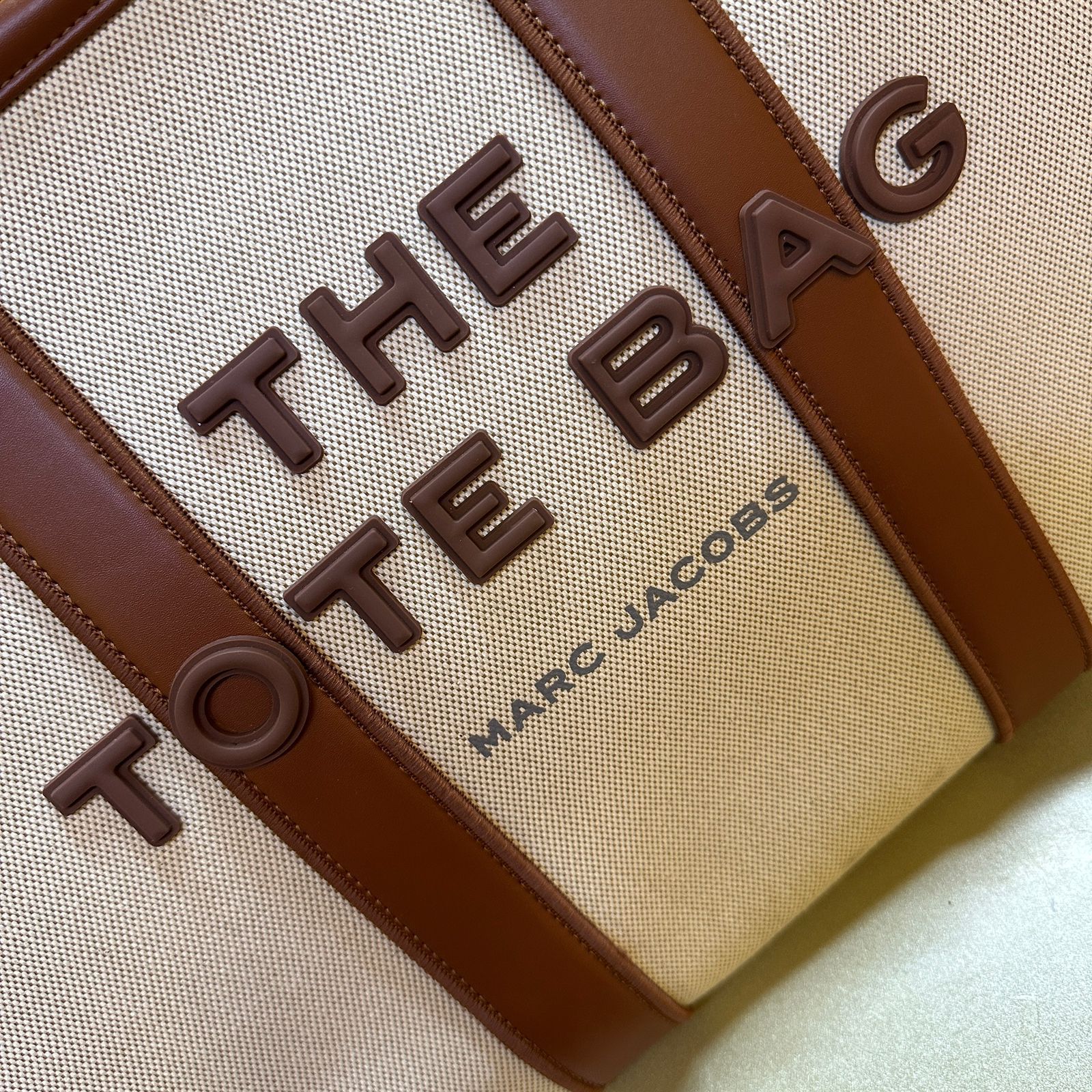 MARC JACOBS The Tote Bag — 44 cm | 2 Colors Without Box