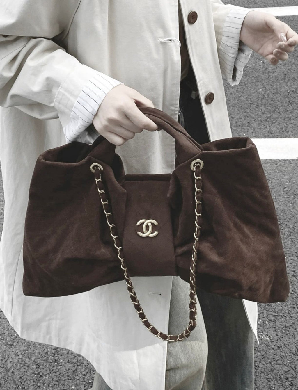 CHANEL Quilted Bow Bag — 45 cm | 3 Colors A+
