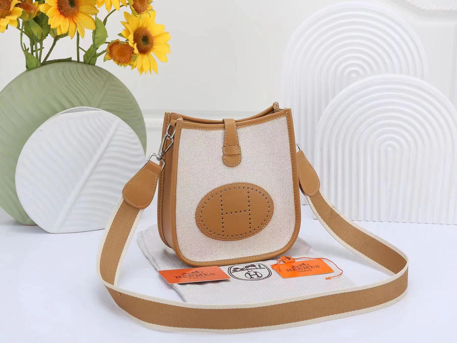Hermès Evelyne Crossbody Bag — Canvas & Leather | 20 cm | 7Colors Without Box