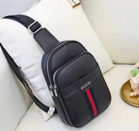 LOUIS VUITTON Crossbody Sling — 26 cm | Multiple Styles