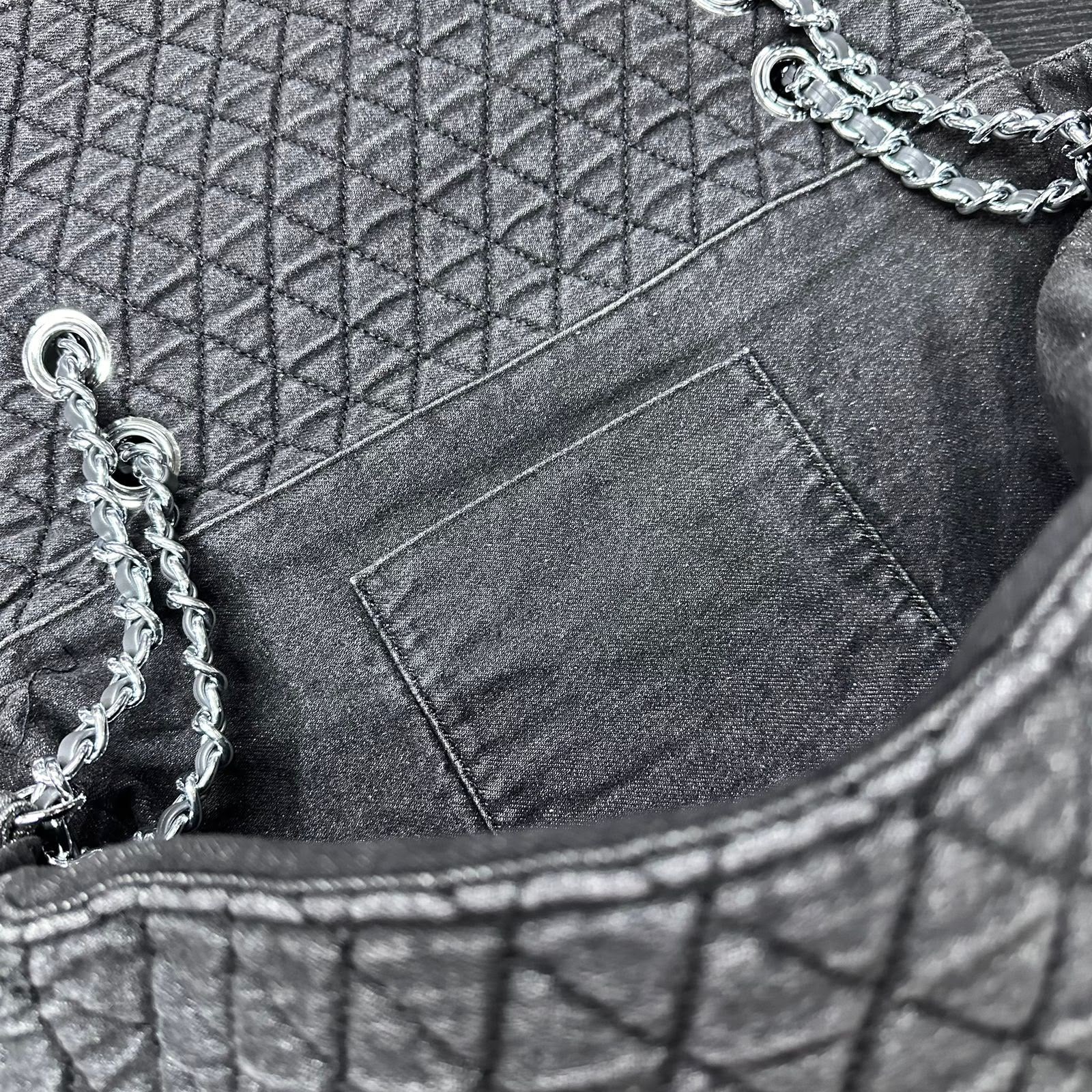 CHANEL Jumbo Classic Flap — 38 cm | Black A+
