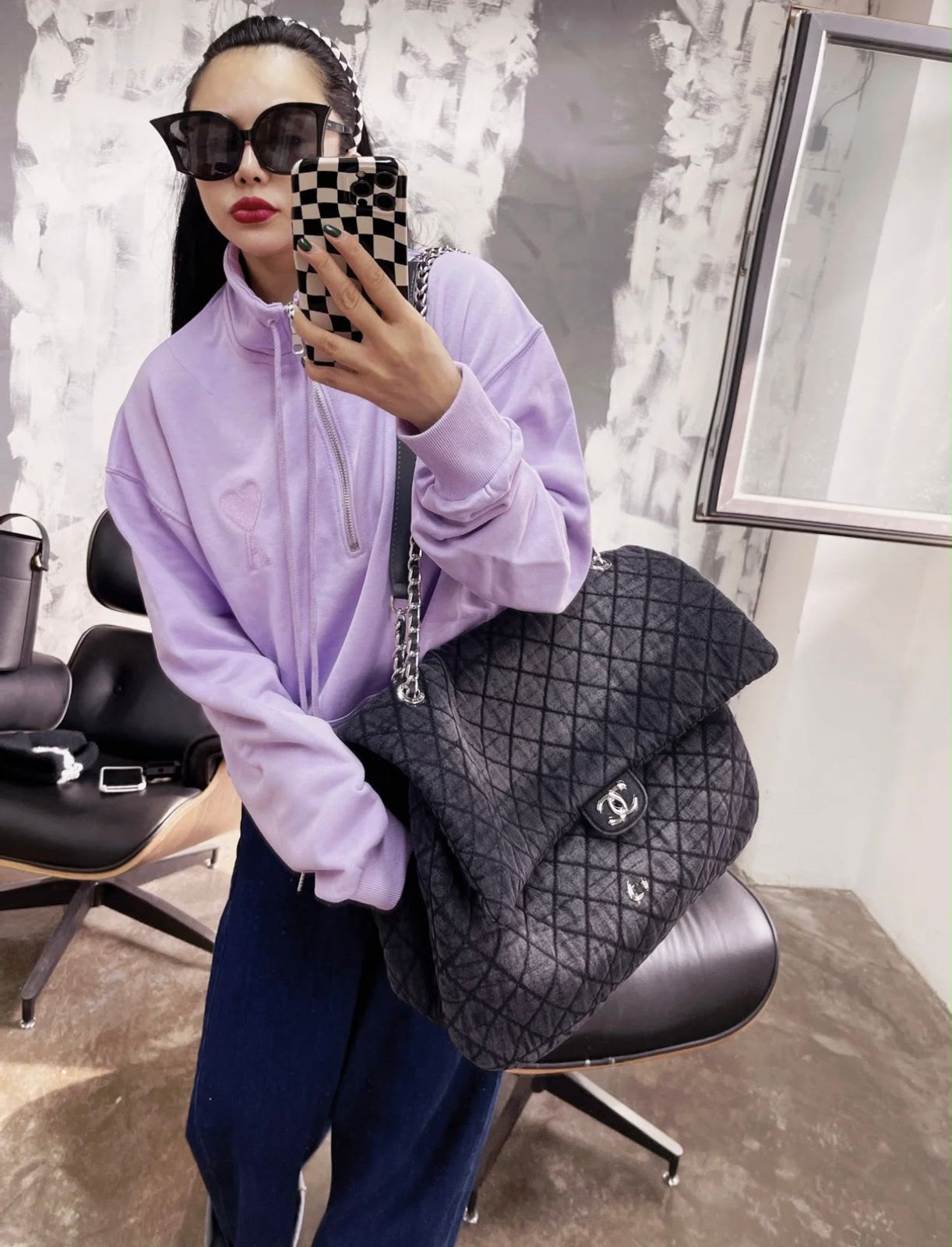 CHANEL Jumbo Classic Flap — 38 cm | Black A+