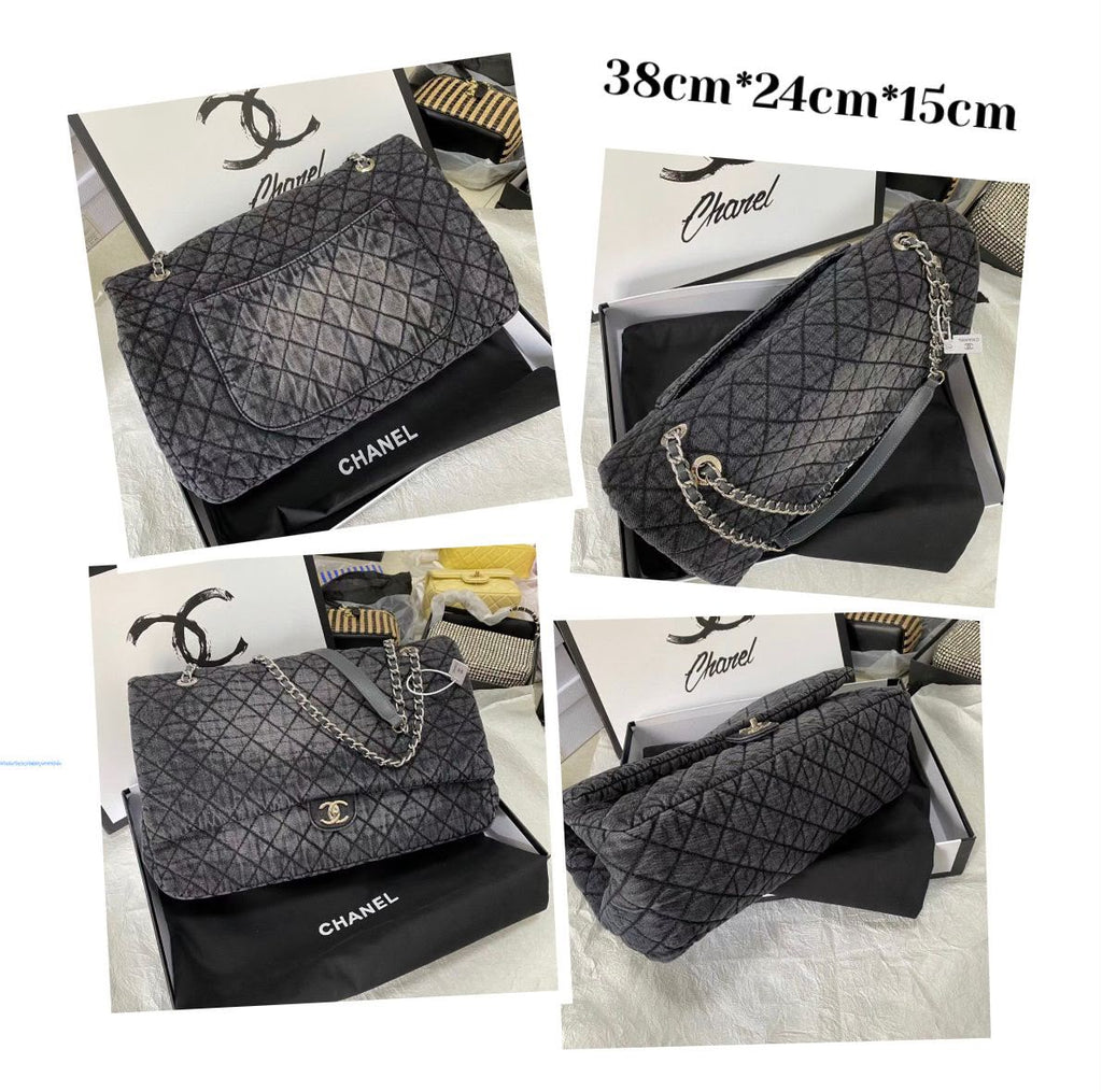 CHANEL Jumbo Classic Flap — 38 cm | Black A+