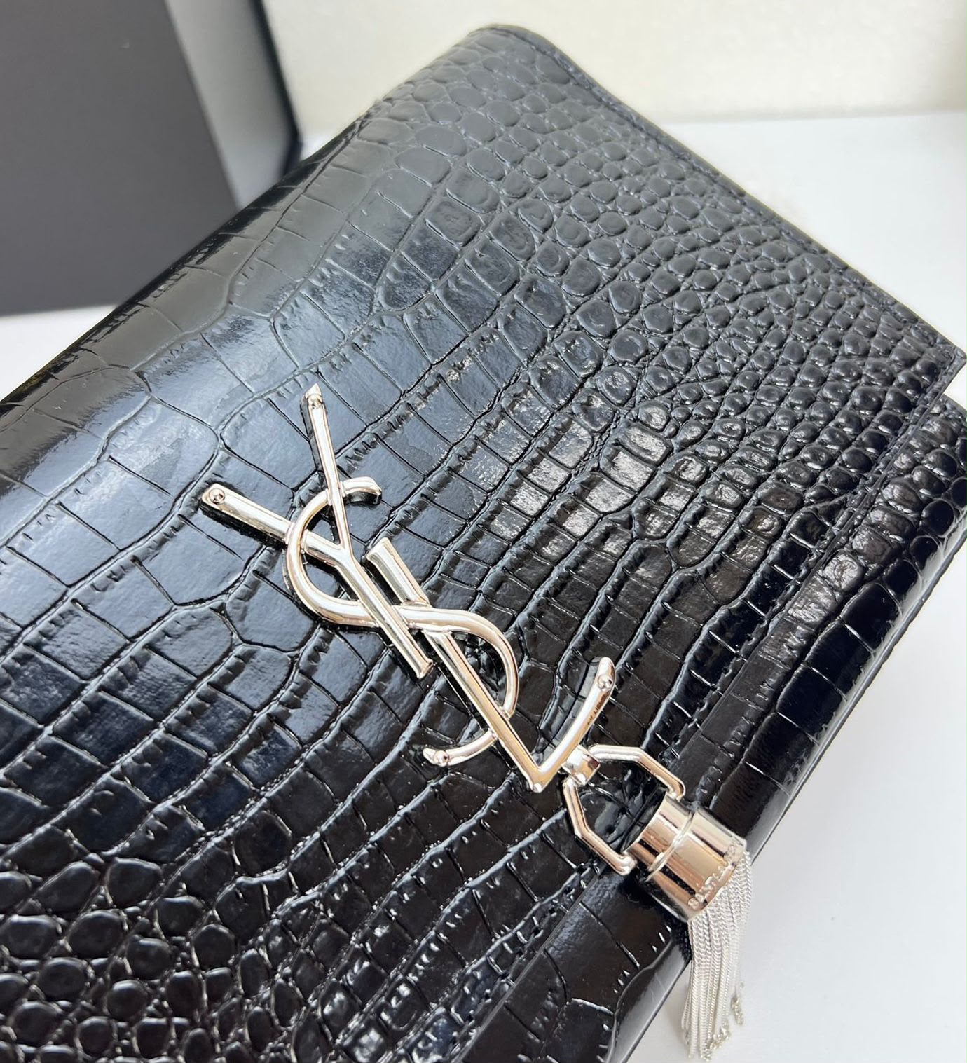 SAINT LAURENT Croc-Embossed Wallet — 22.5 cm | Black With Box