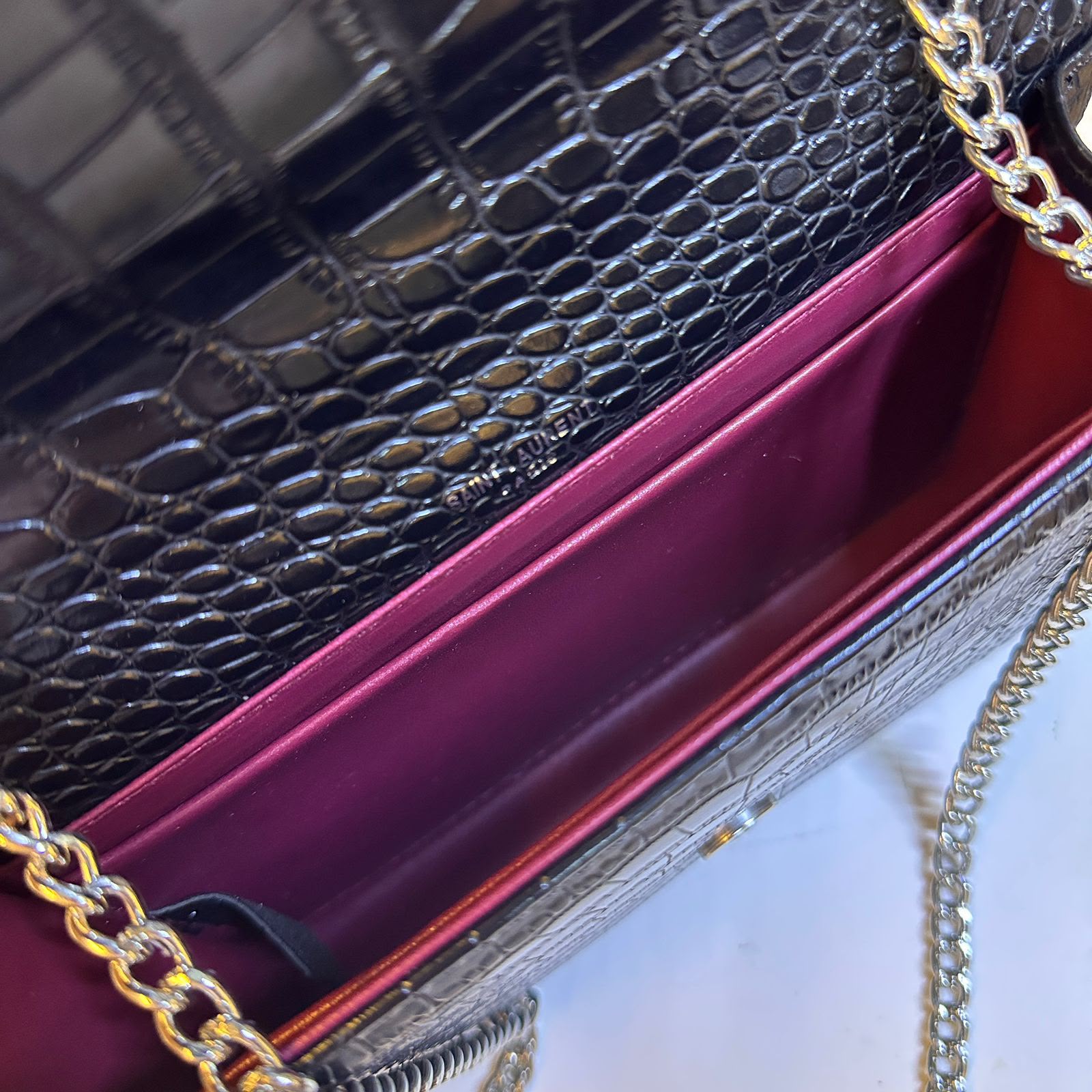 SAINT LAURENT Croc-Embossed Wallet — 22.5 cm | Black With Box