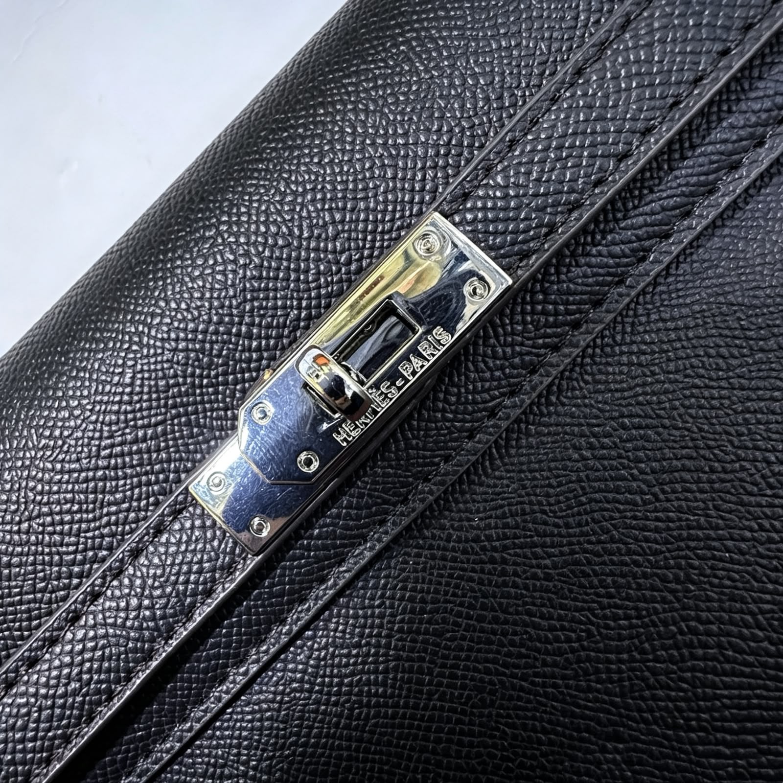 HERMÈS Constance Shoulder Bag — 25 cm | 4 Colors With Box
