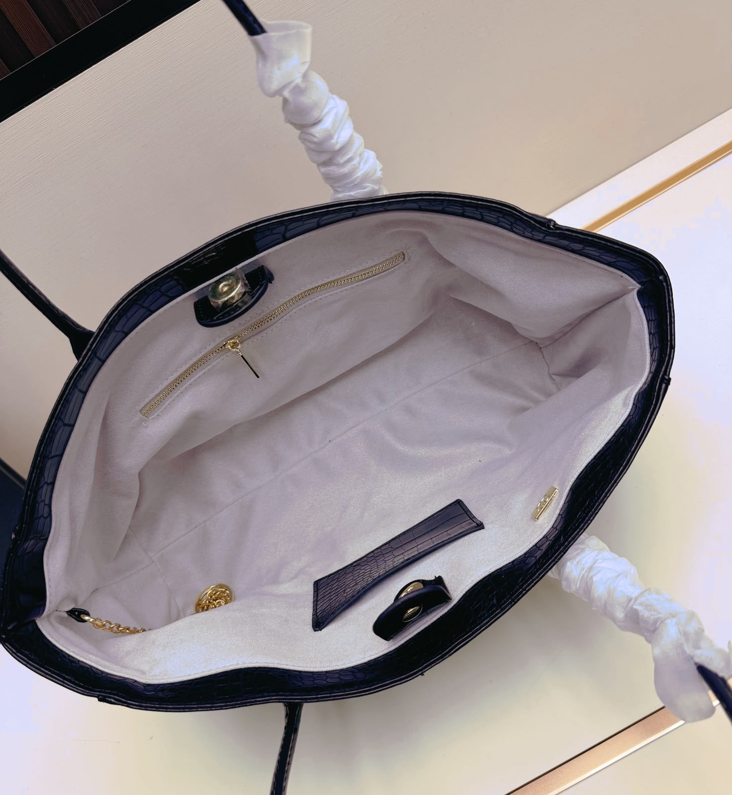 CHANEL Executive Tote — 35 cm | 6 Colors Without Box A+