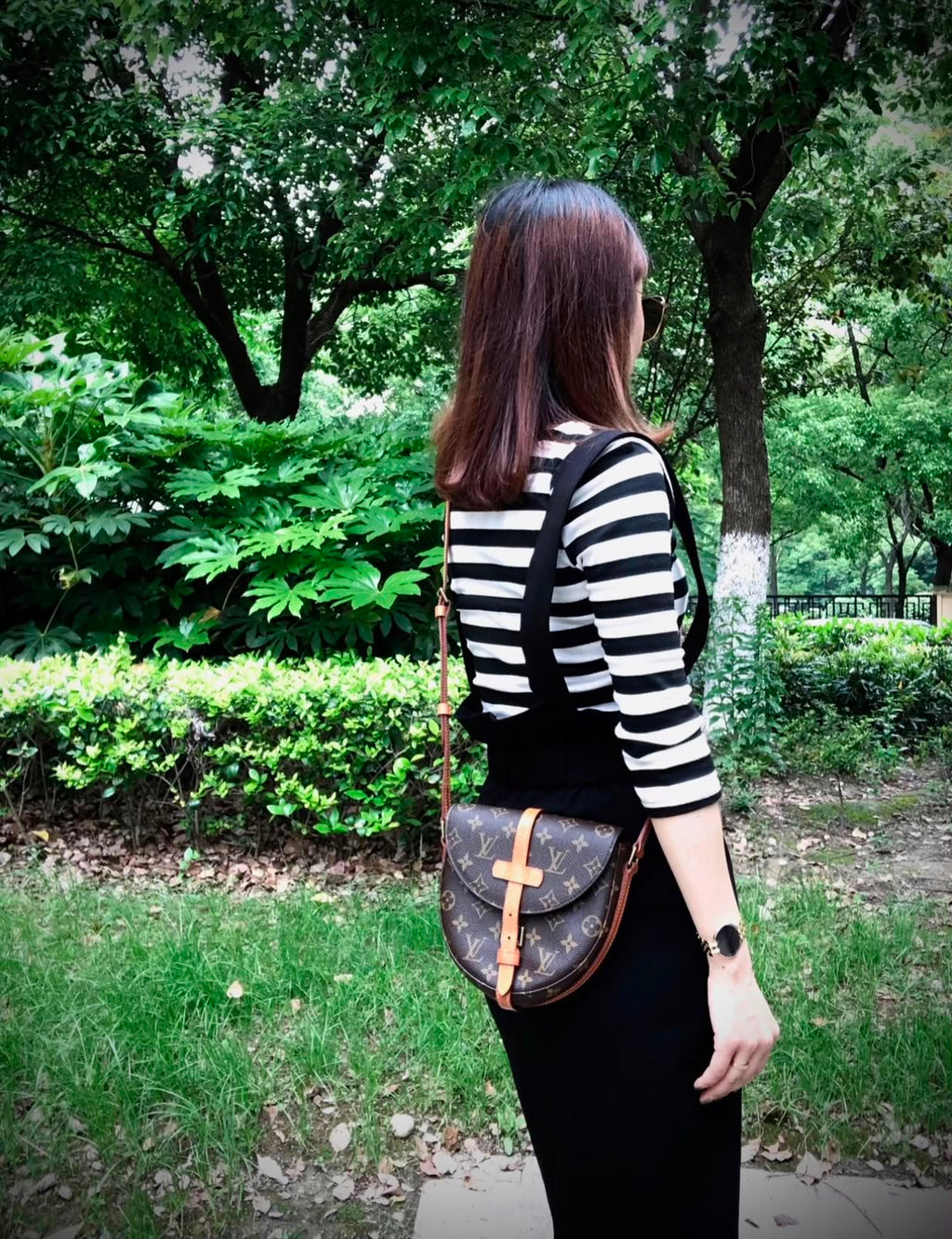 LOUIS VUITTON Monogram Saddle Crossbody — 20 cm With Box