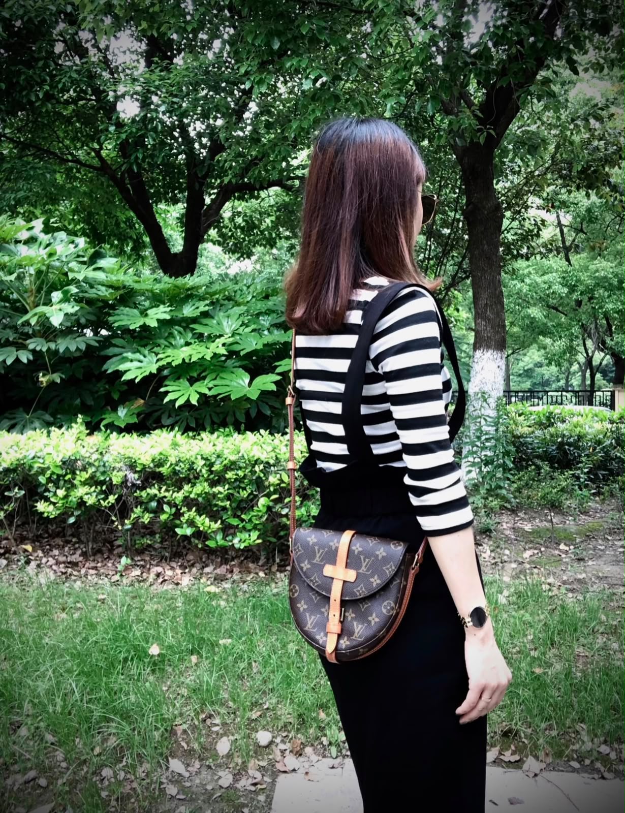 LOUIS VUITTON Monogram Saddle Crossbody — 20 cm With Box