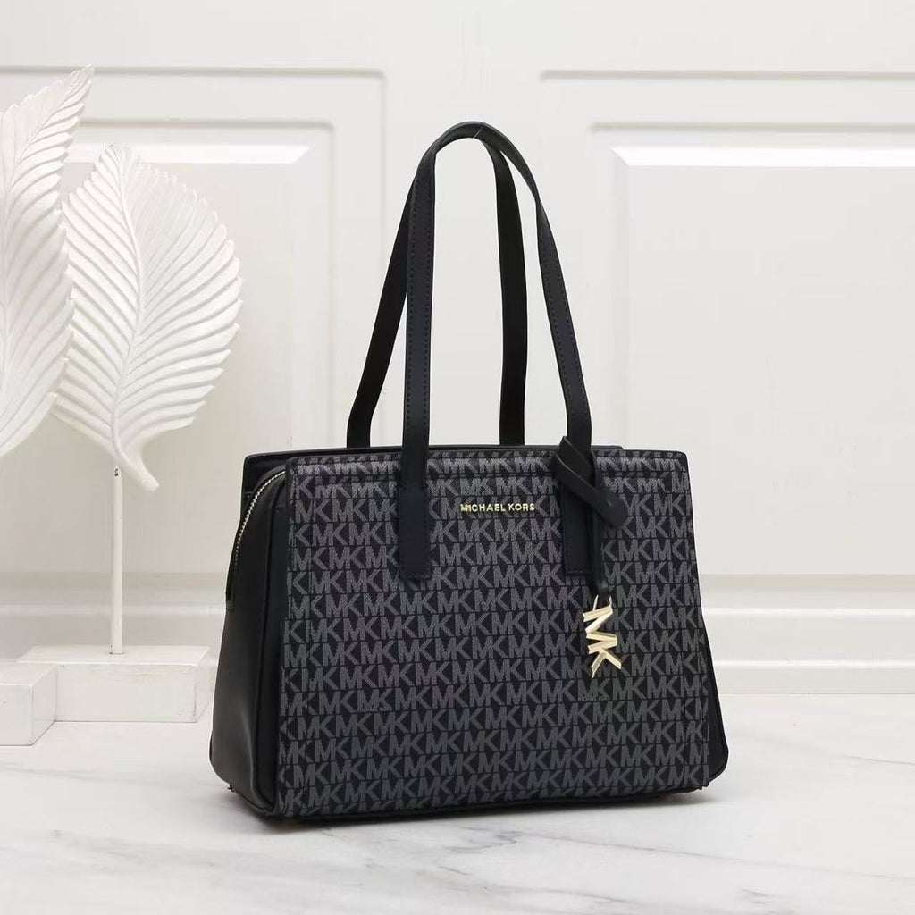 MICHAEL KORS Signature Tote — 28 cm | 3 Colors Without Box
