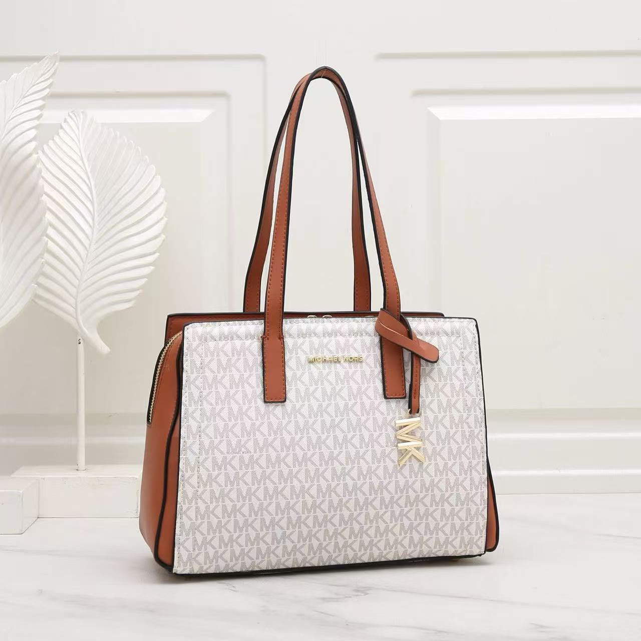 MICHAEL KORS Signature Tote — 28 cm | 3 Colors Without Box