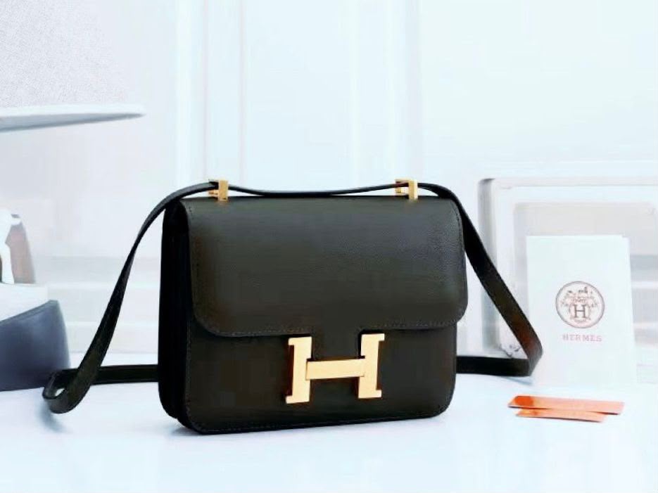 HERMÈS Structured Shoulder Bag — 24 cm | 4 Colors with Box