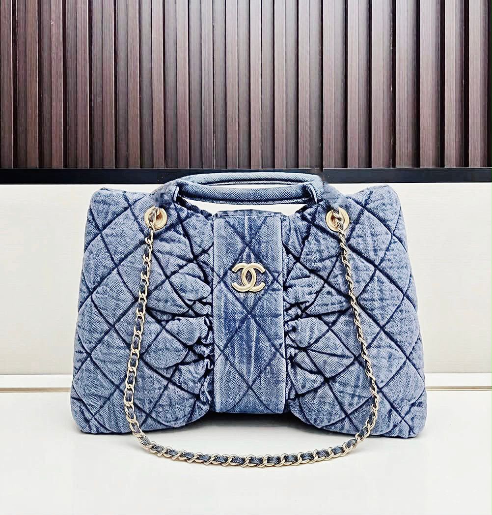 CHANEL Puffy Shoulder Bag 40 cm without Box A+
